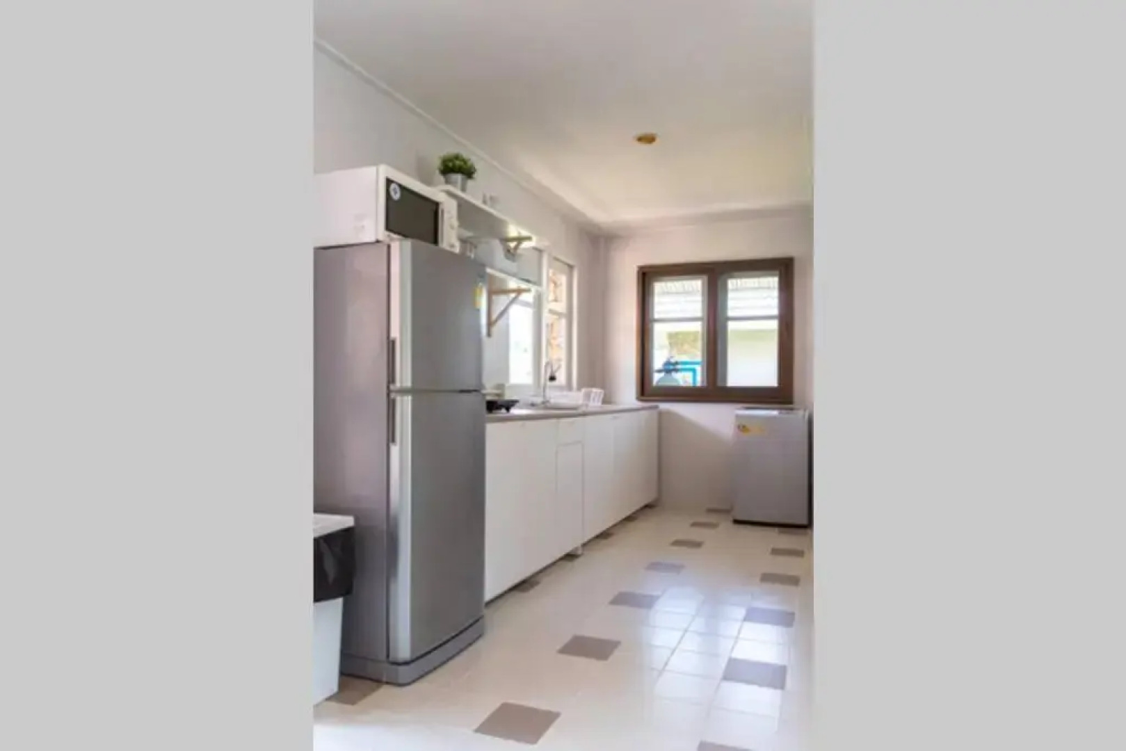 F4 Beach house Kitchen BBQ 3 bedrooms Large yard