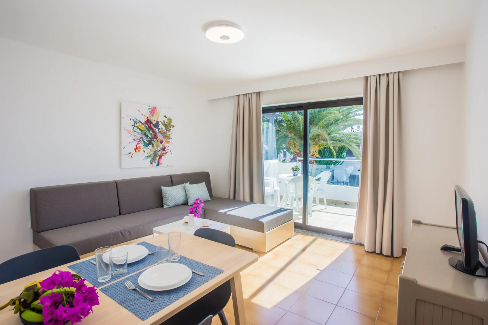 Apartamentos Los Tulipanes