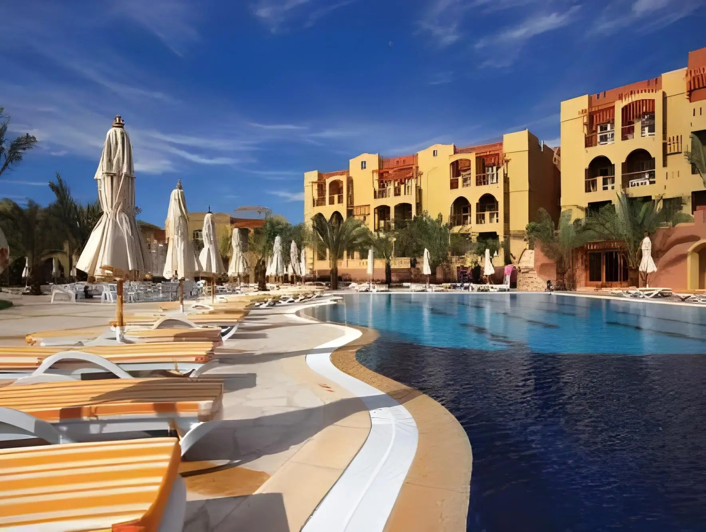 Marina Plaza Hotel, Tala Bay