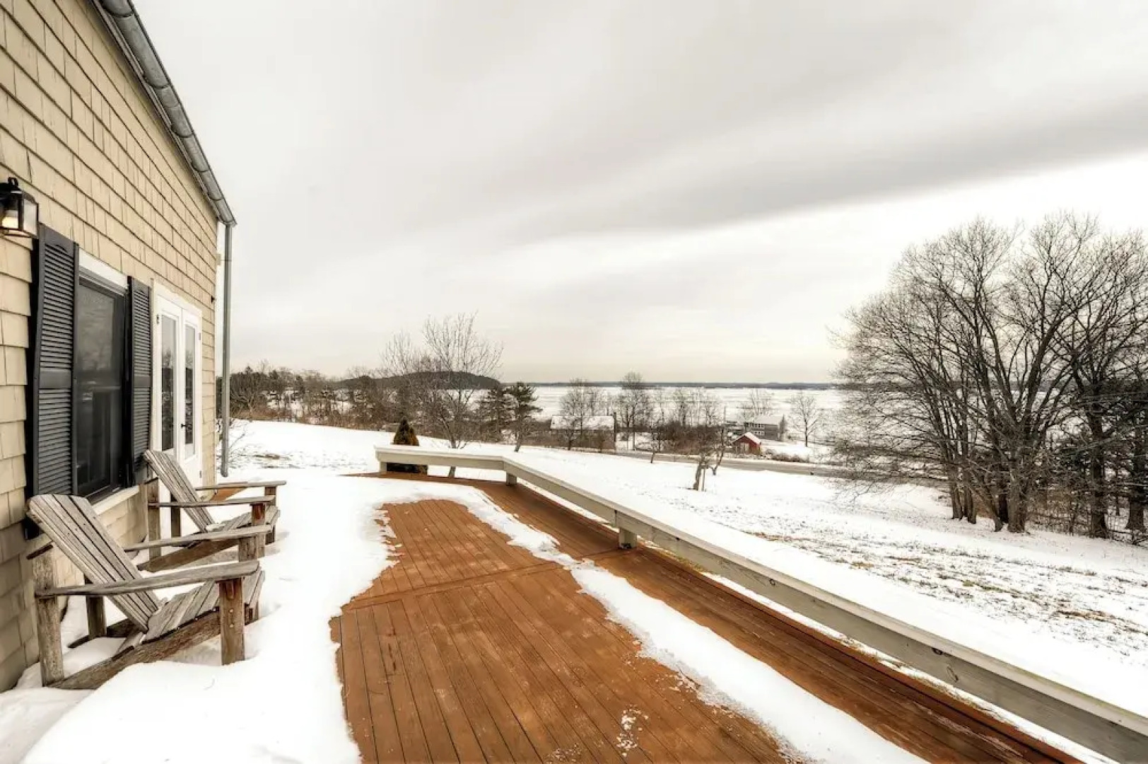 Ipswich Cottage: Beautiful Views, 5 Mins to Beach