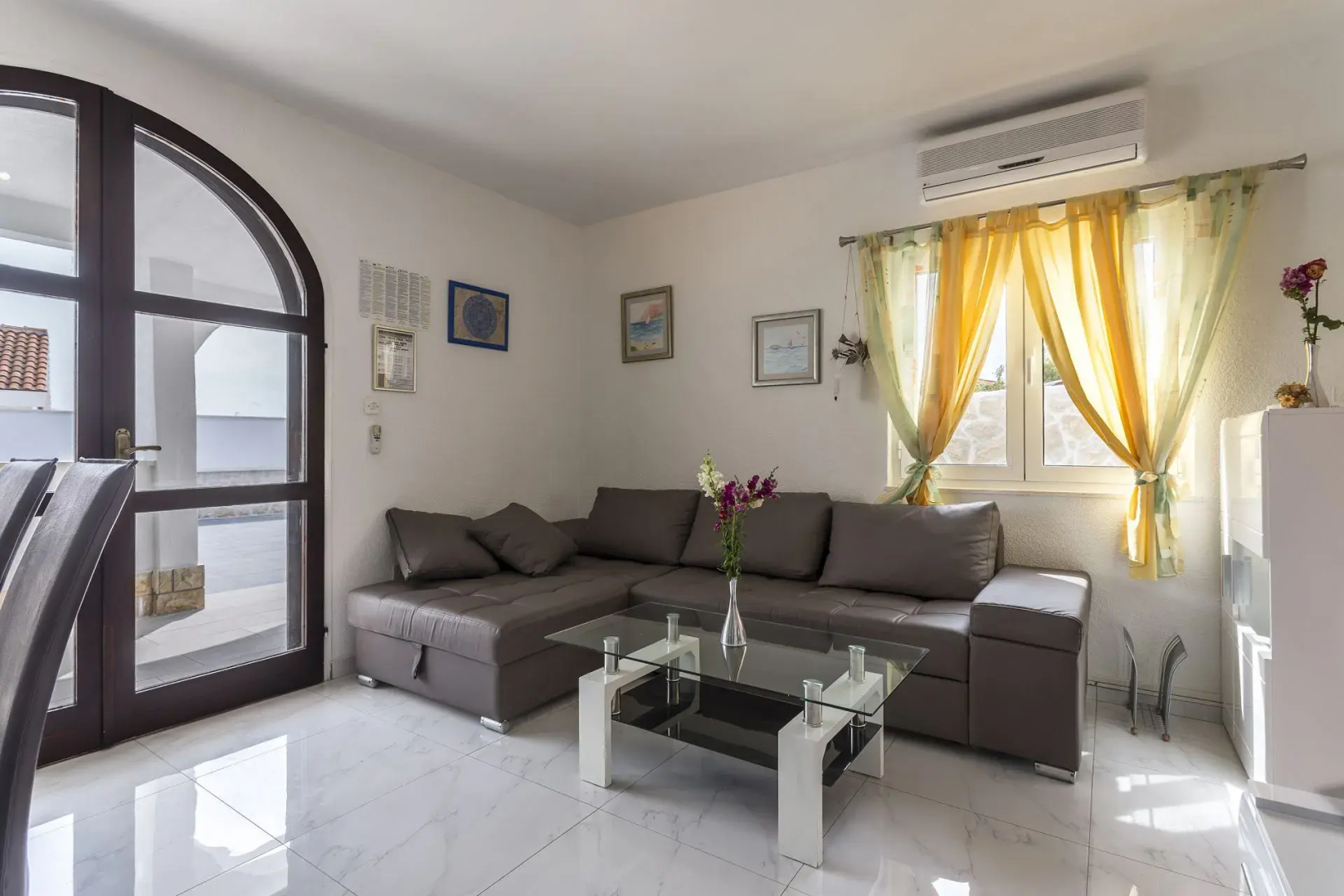 Holiday house Goldie - 30 m from beach: Sevid, Riviera Trogir