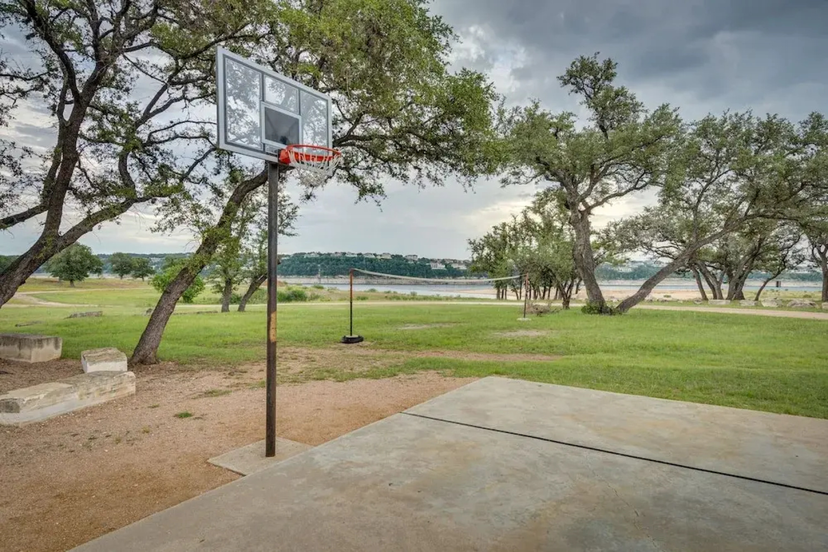 Walk to Beach: Farmhouse w Lake Travis Views