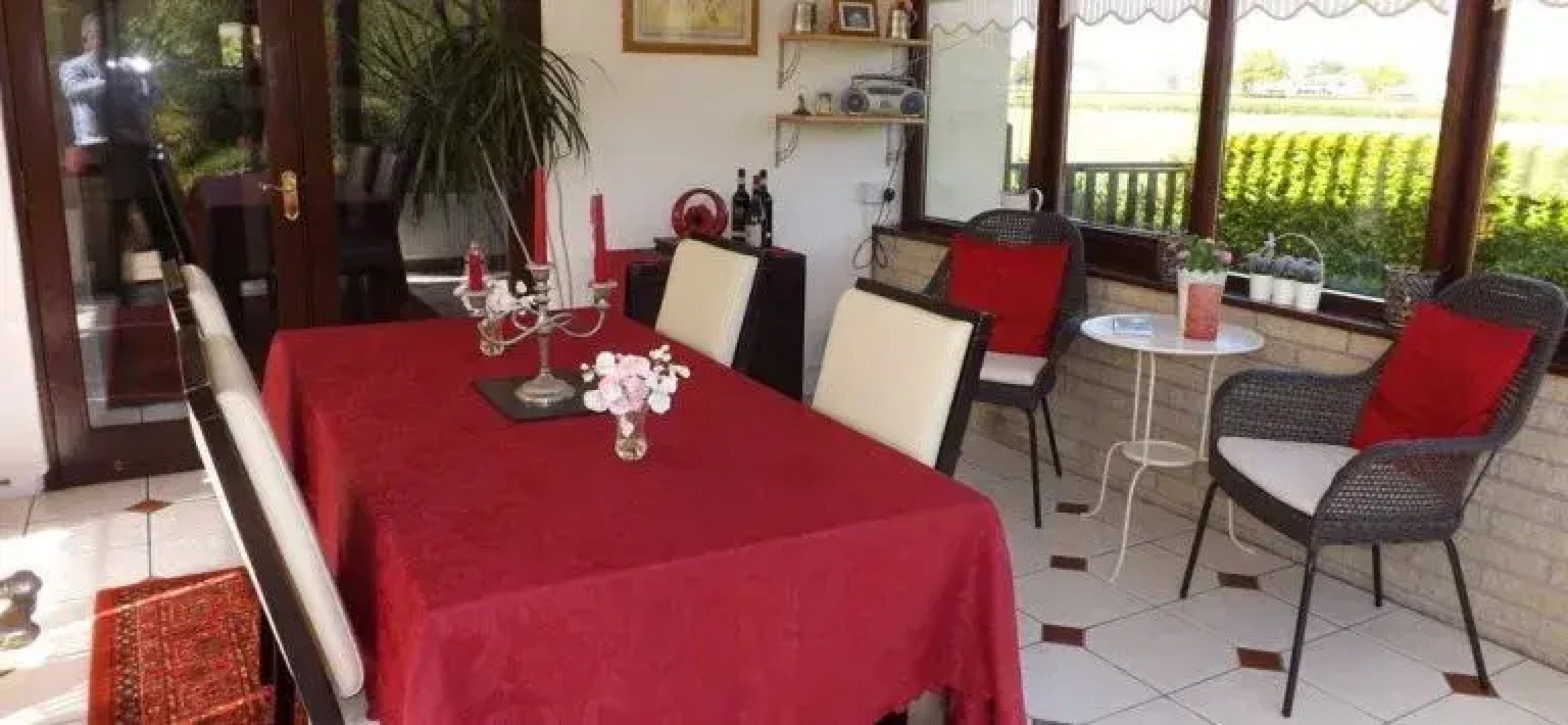 Ty Castell Bed  Breakfast - Home of the Kingfisher