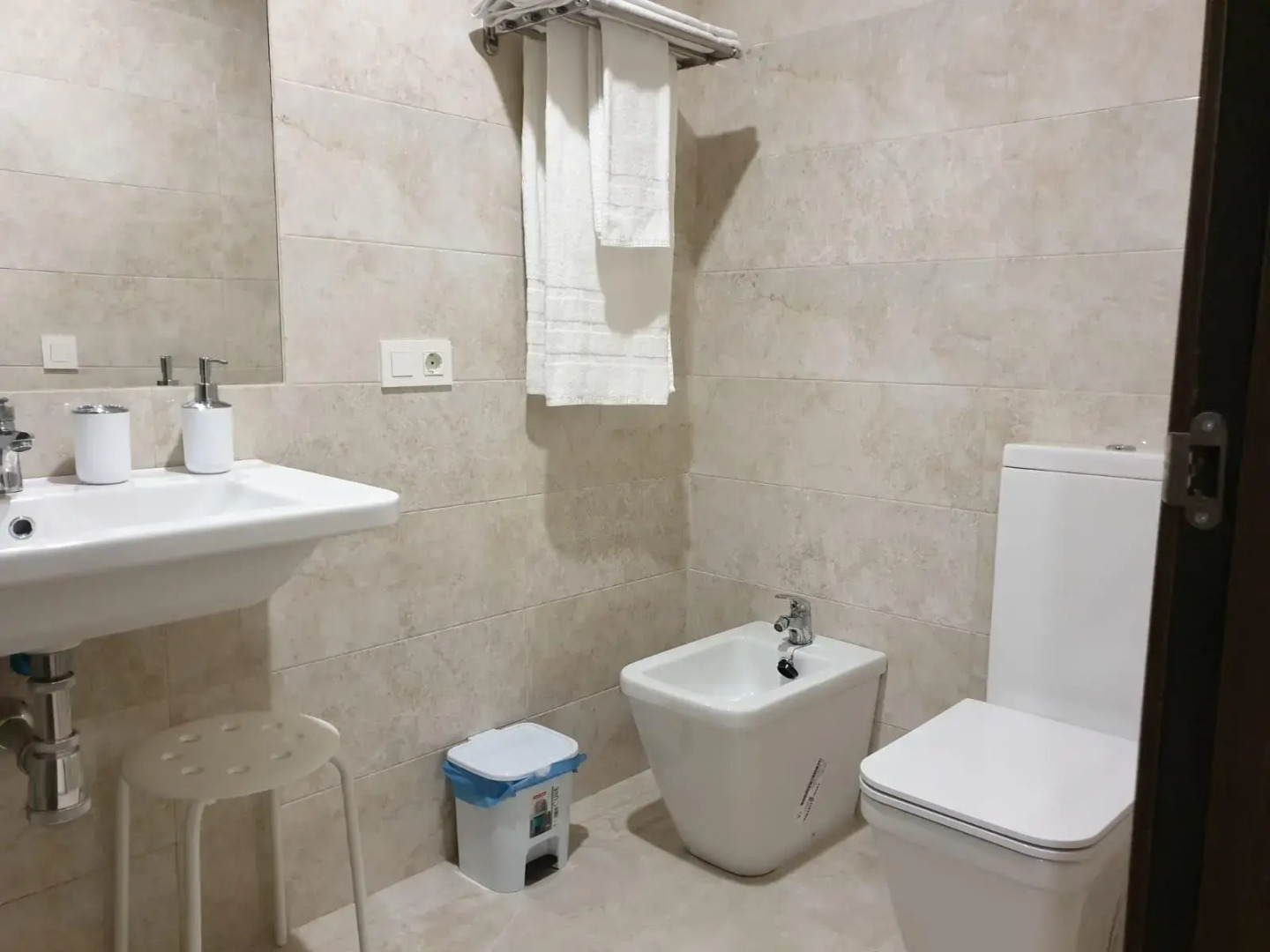 Apartamento Turistico Puente Romano P-3 BAJO - B