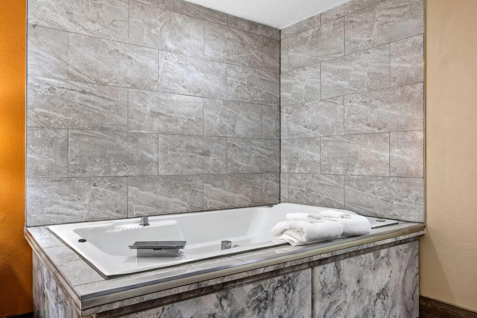 Days Inn by Wyndham Black River Falls I-94 on ATV Trail