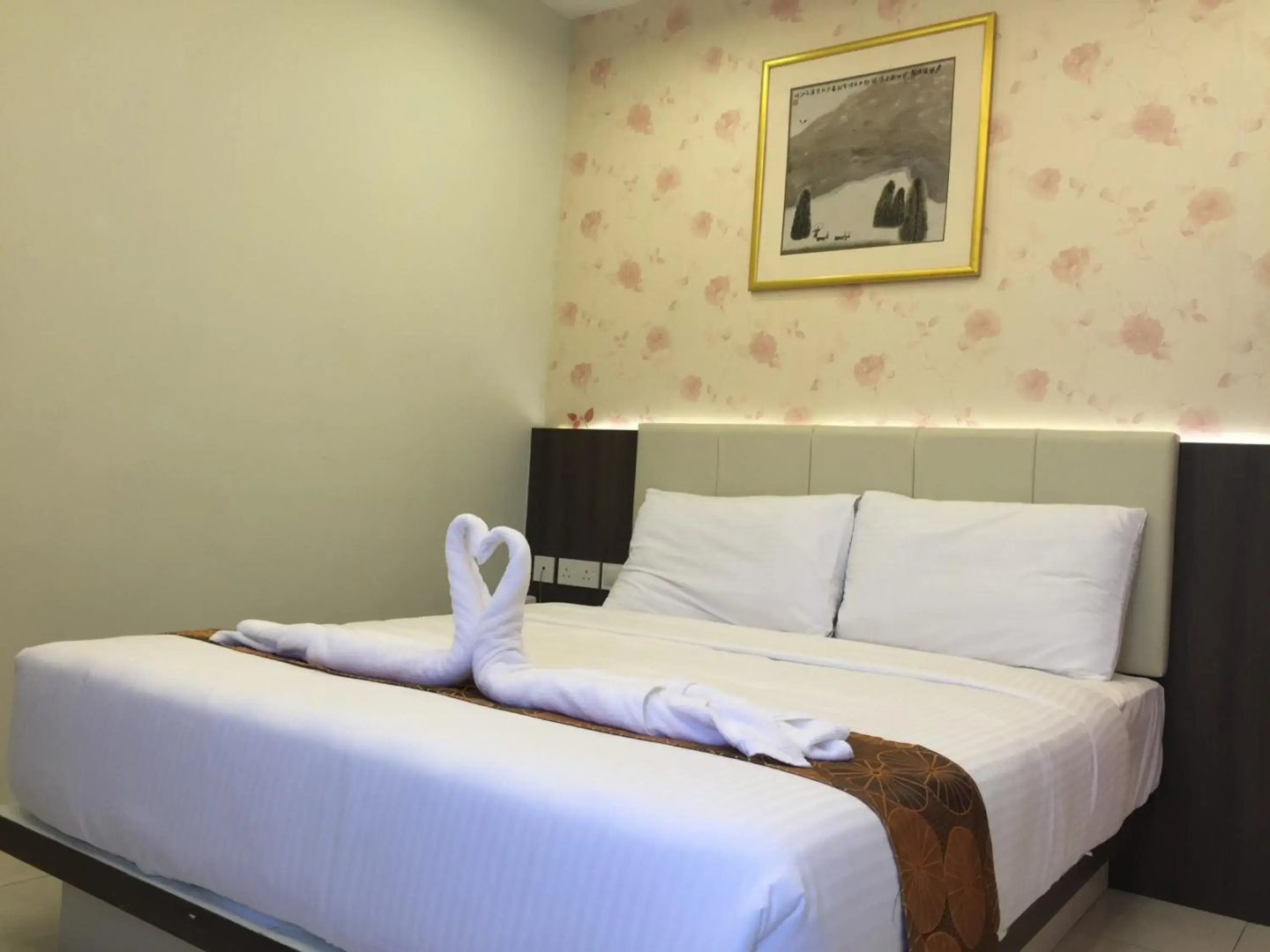 Louis Hotel