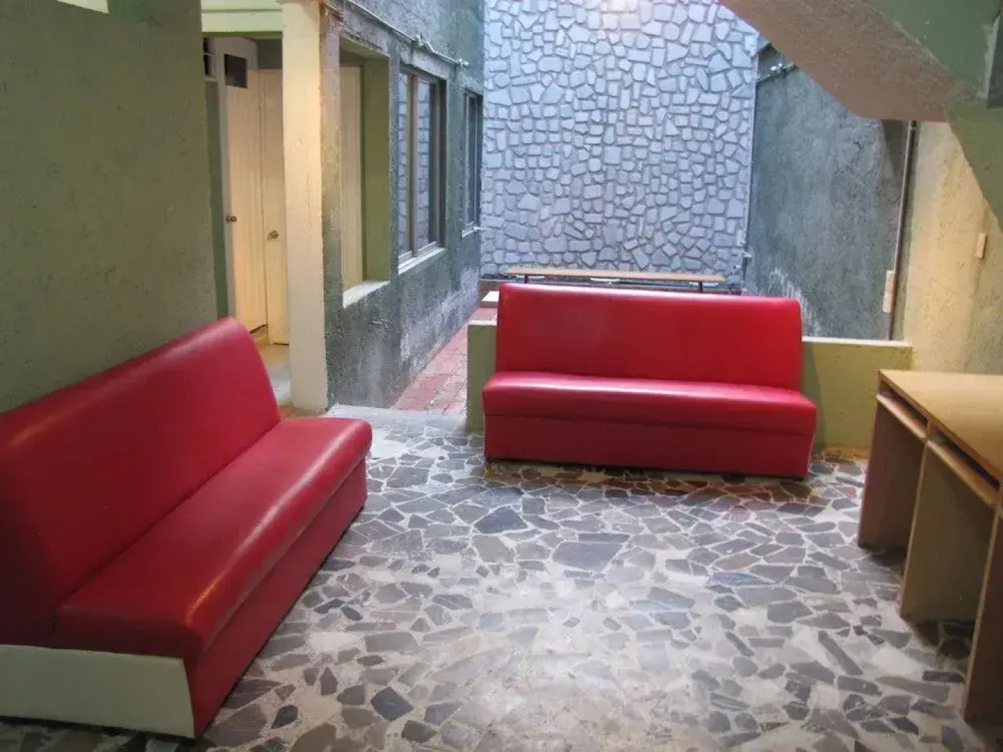 Guest Green - Adults Only - Hostel