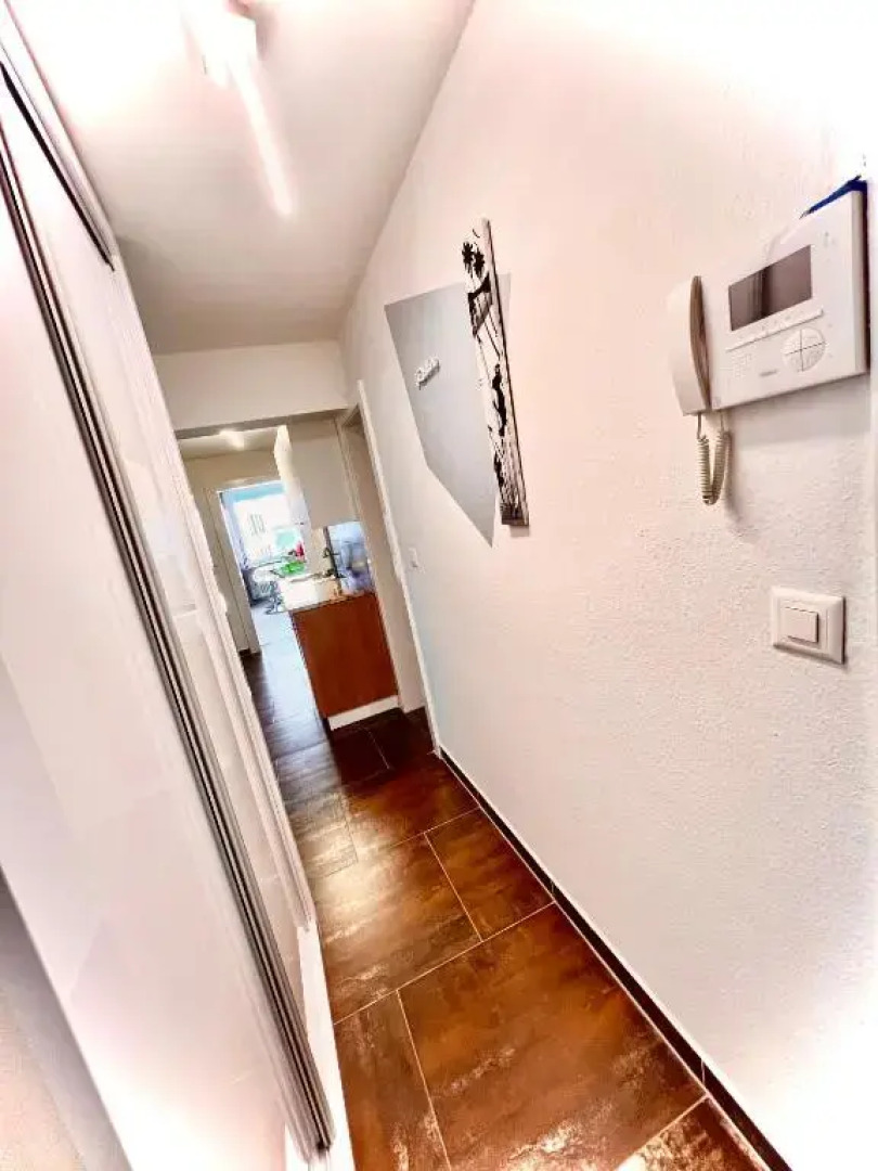 13 Family central modern app with Lake View