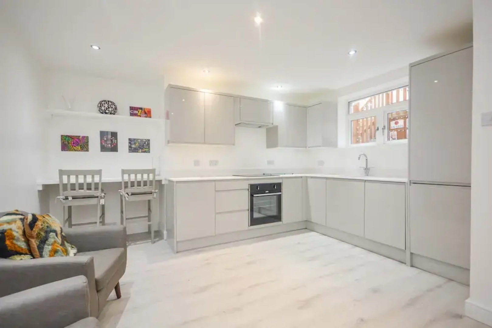 Impeccable 6-bed House in Ramsgate, Harbour Views