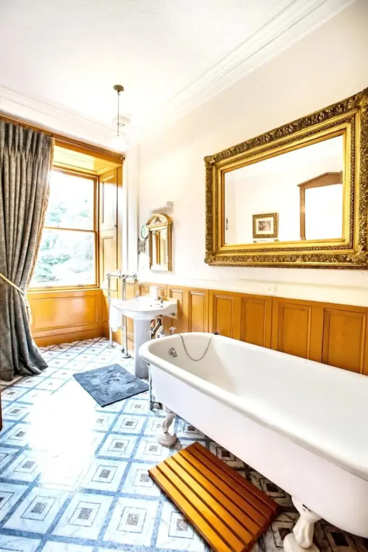 Mansion With 7 Bedrooms in Beattock, With Wonderful Mountain View, Furnished Terrace and Wifi