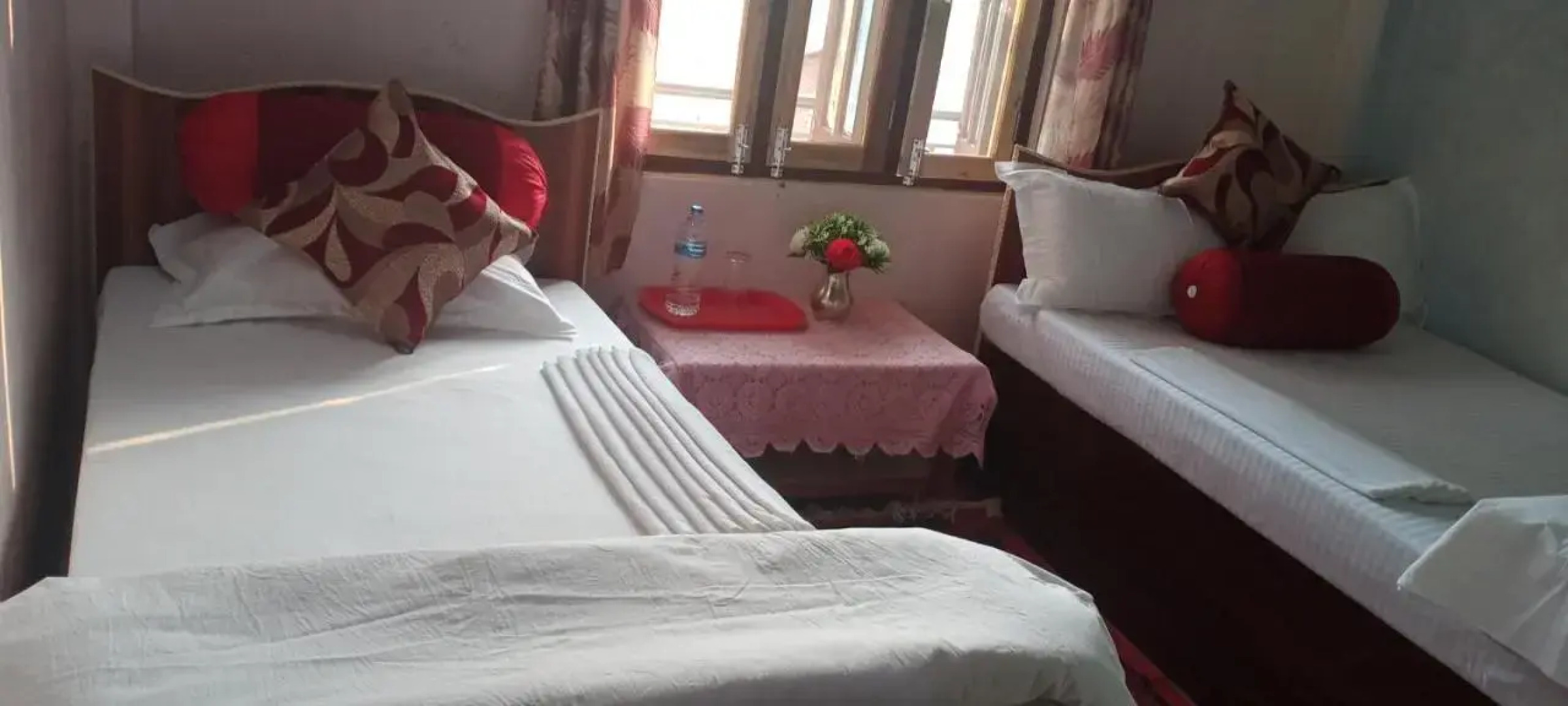 Unique Hotel And Lodge