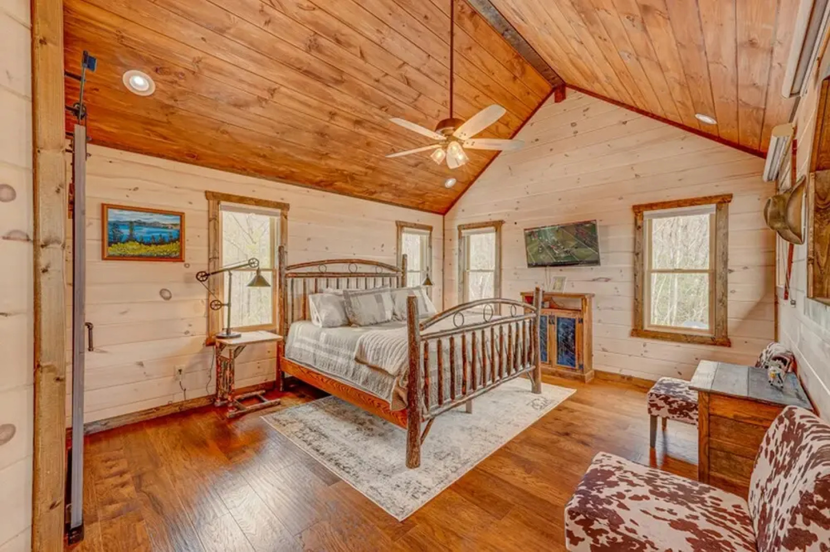 Blue Moon Lodge by Escape to Blue Ridge