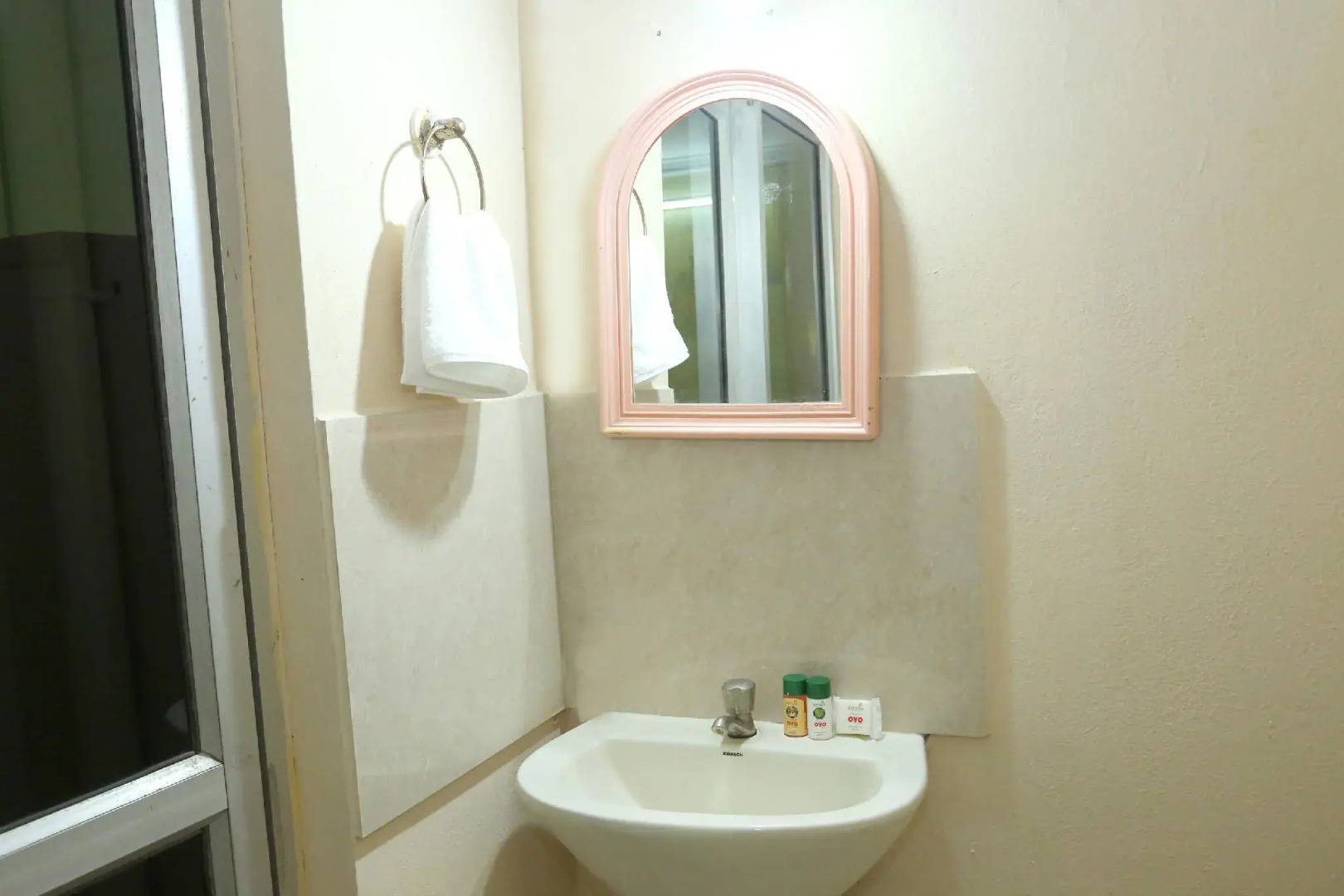 OYO 28750 Ramas Residency