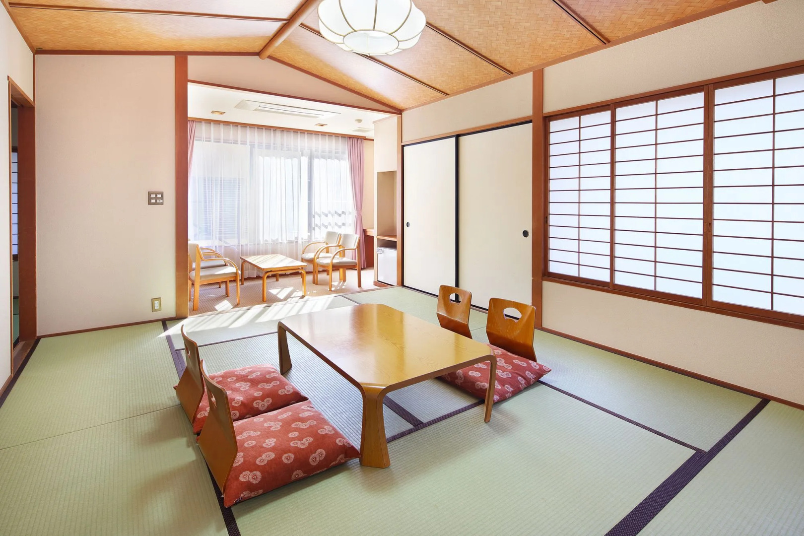 Отель Hakonenomori Okada