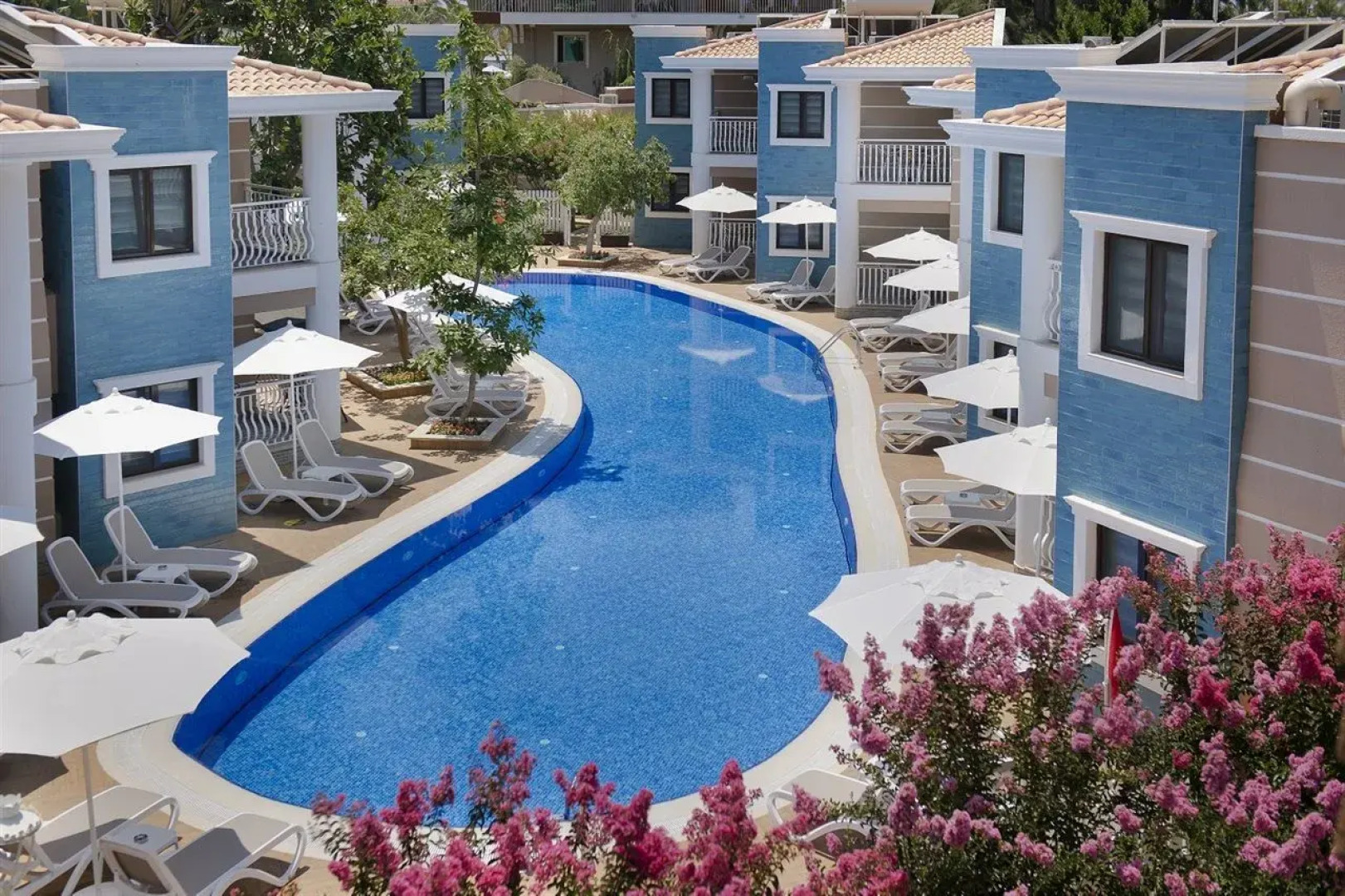 Quattro Beach Spa & Resort Hotel