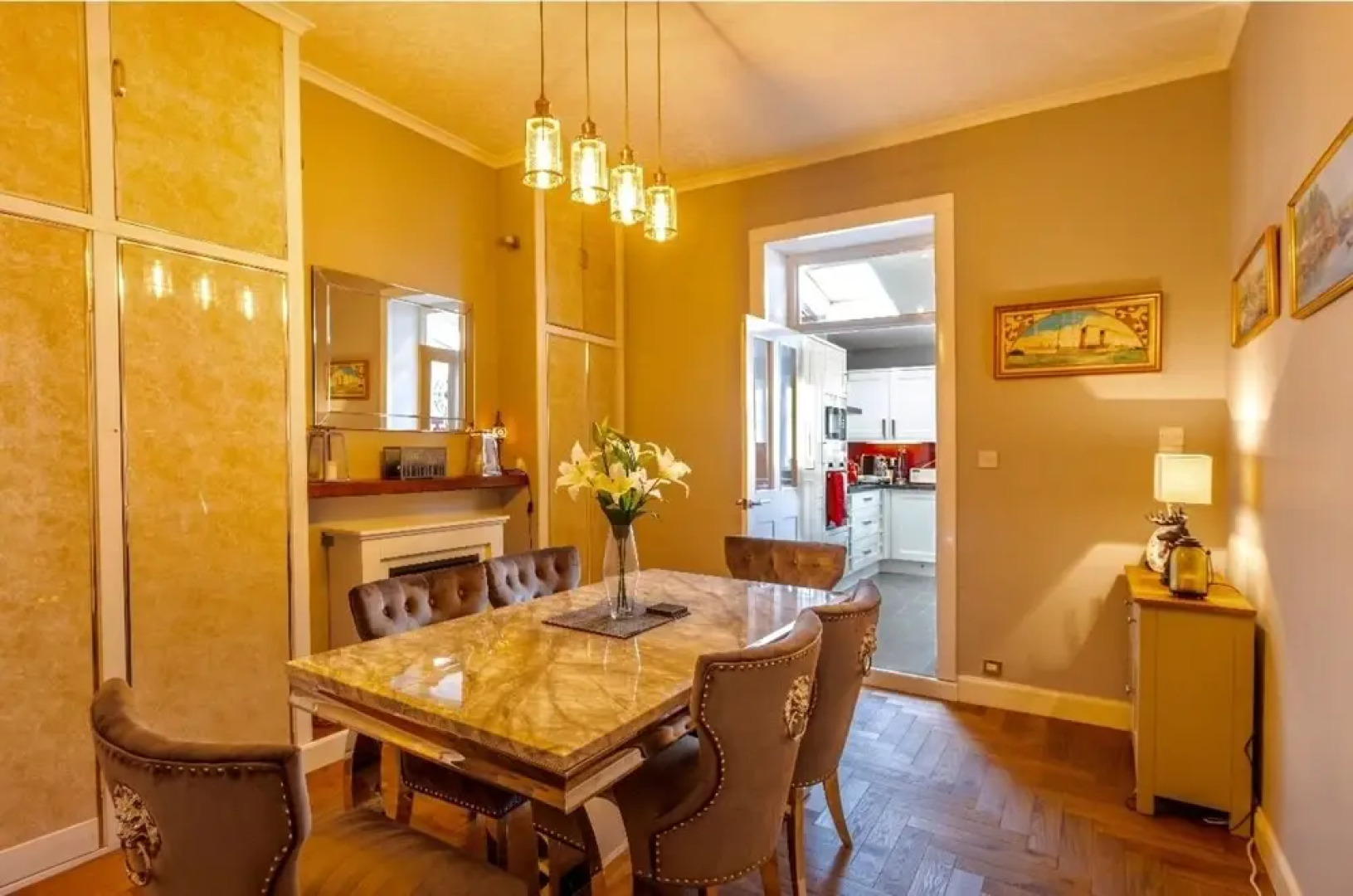 Warm and Welcoming Villa, Perfect Home From Home