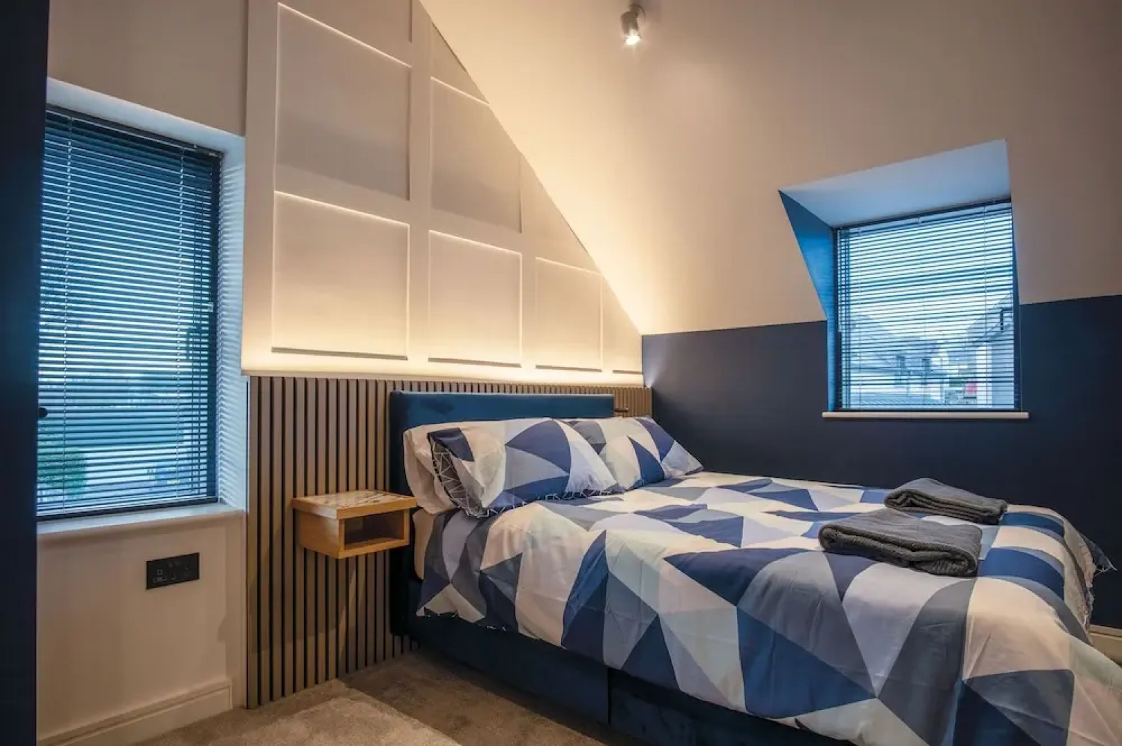 Ty Cyfoes - Luxurious 4 Bedroom - St. Florence