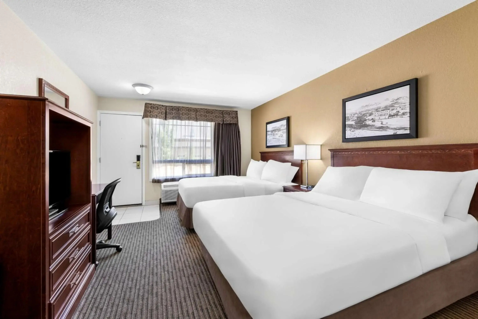 SureStay Plus Hotel by Best Western Drumheller