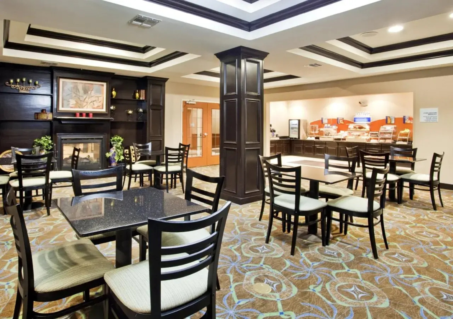 Holiday Inn Express Hotel and Suites Pryor by IHG