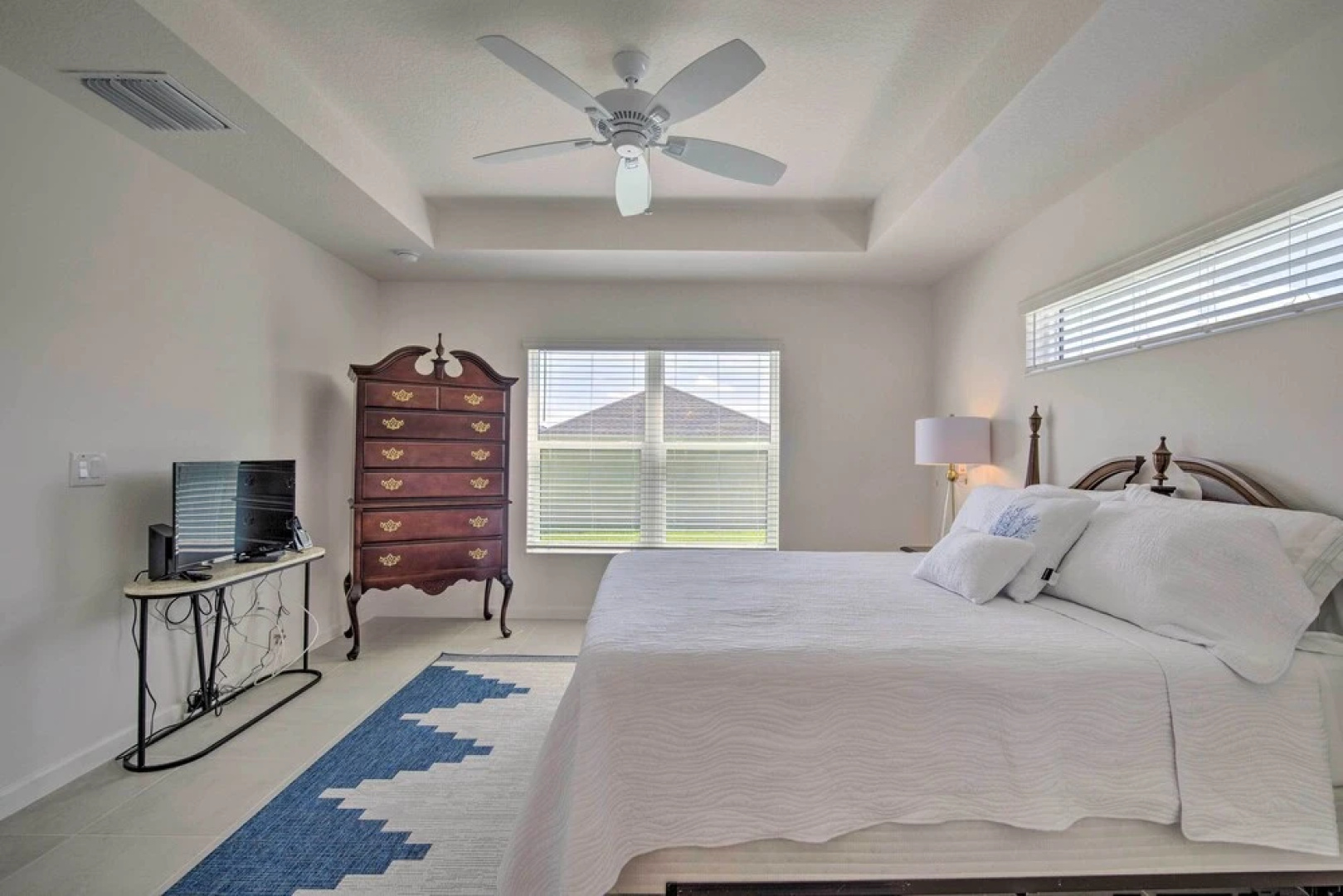 Lanai & Resort Amenities: The Villages Getaway