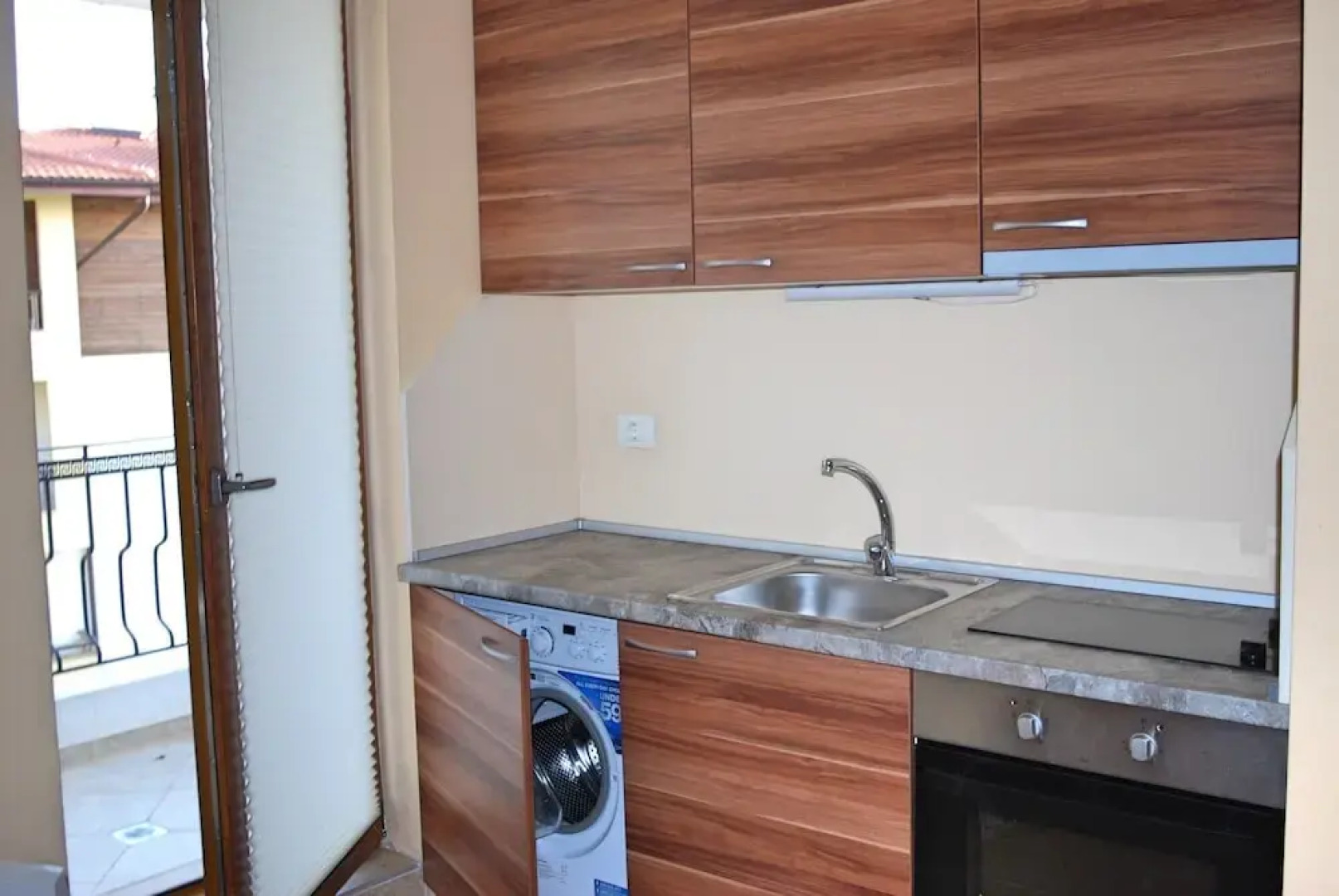 D&C Apartments in Garden of Eden