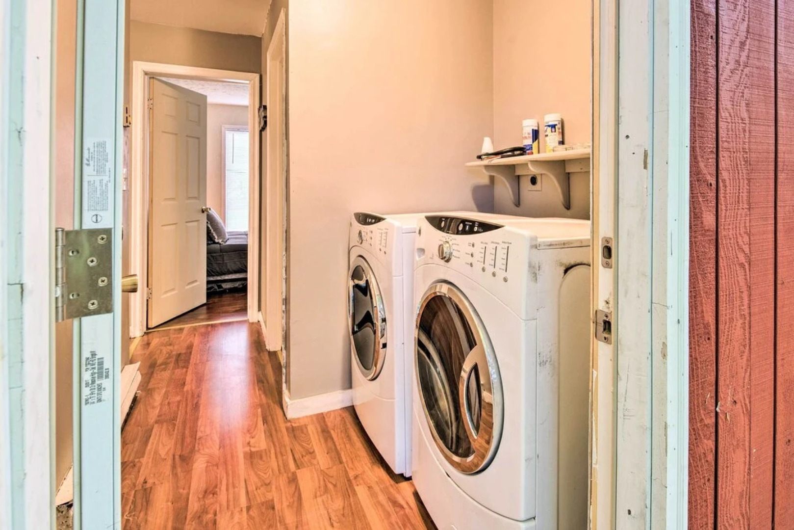 Poconos House w/ Large Deck, Gas Grill & Fire Pit!