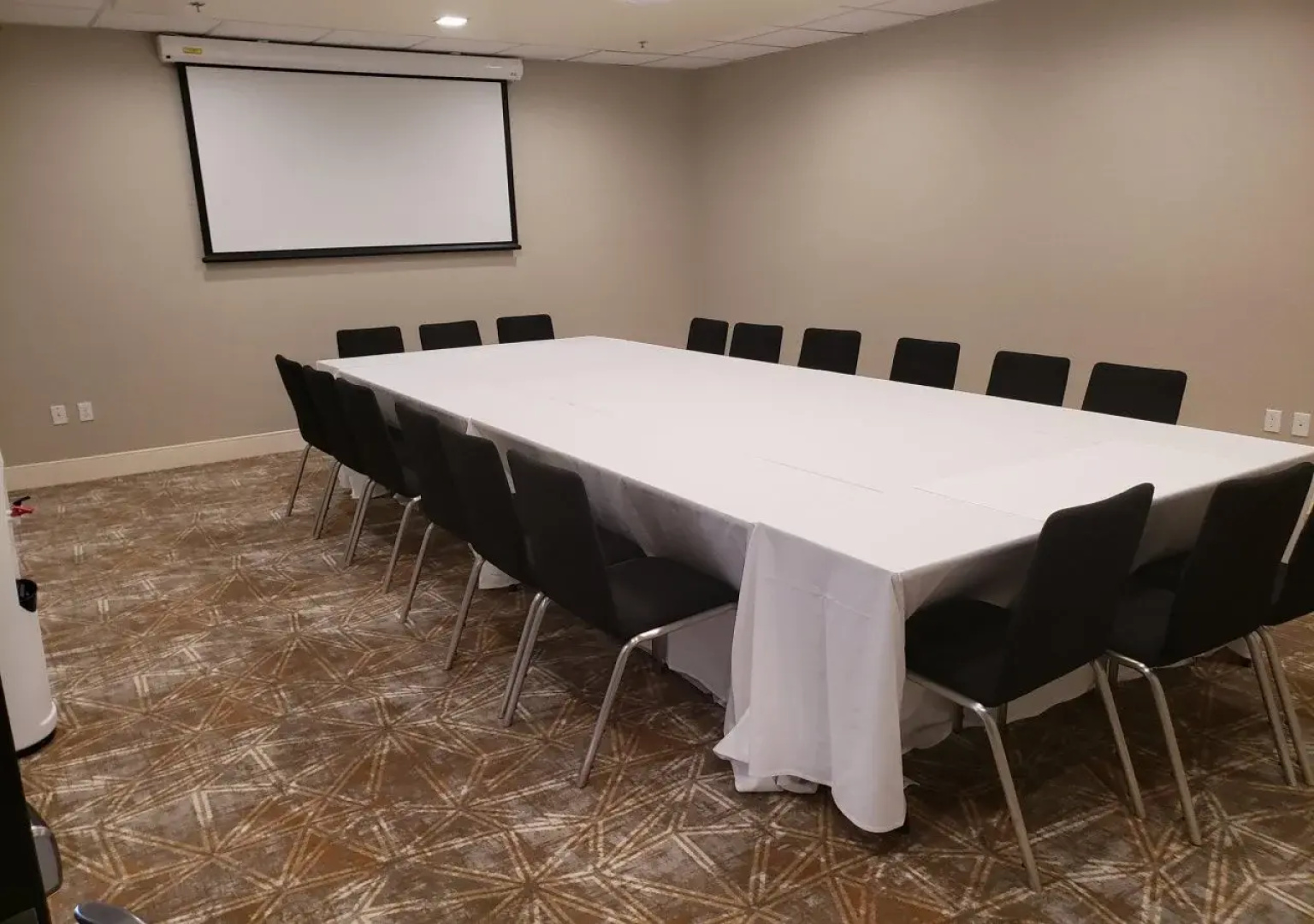 Holiday Inn Tacoma Mall by IHG