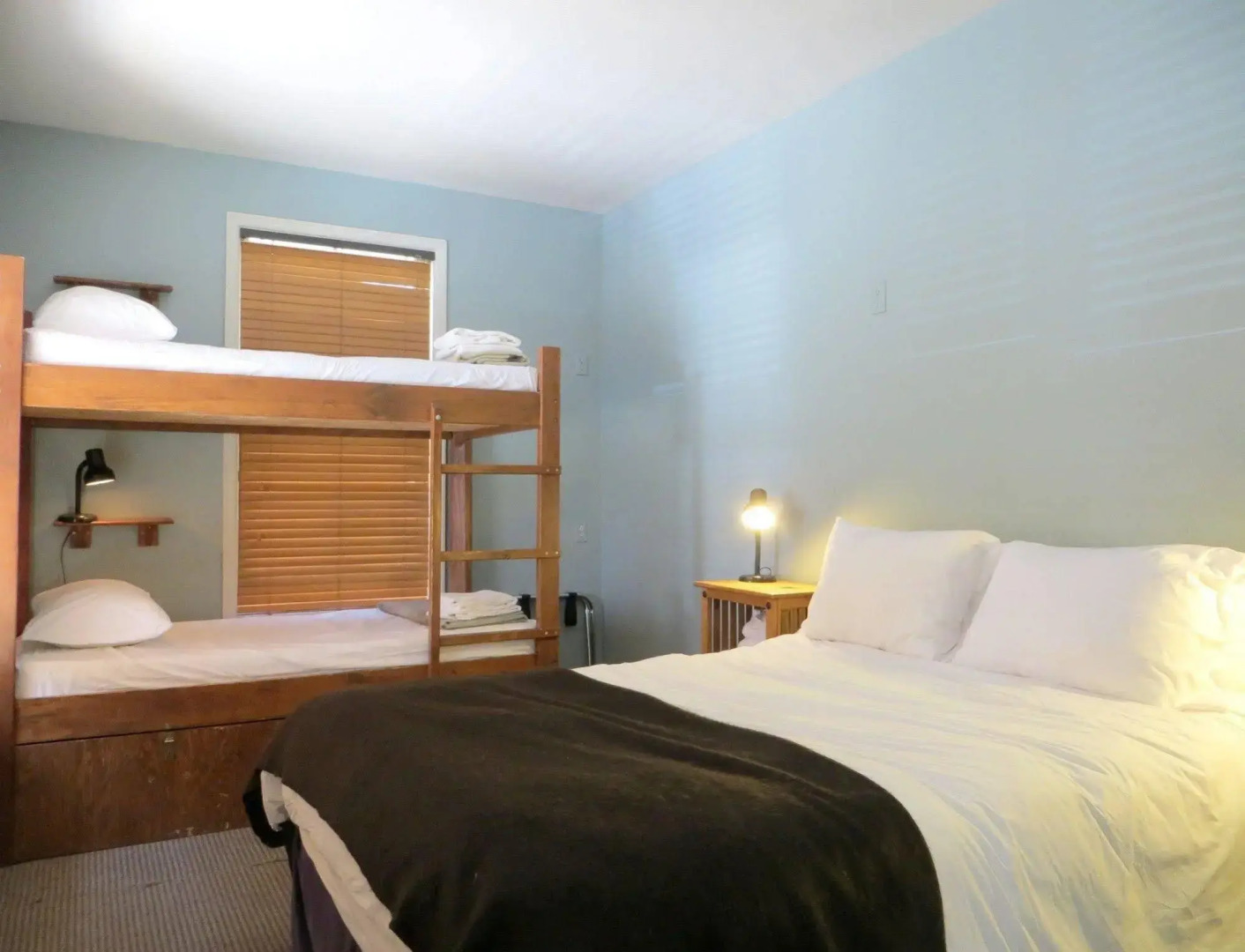 Crested Butte Lodge and Hostel