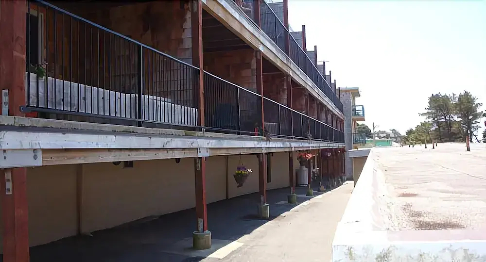 Inn of the Beachcomber