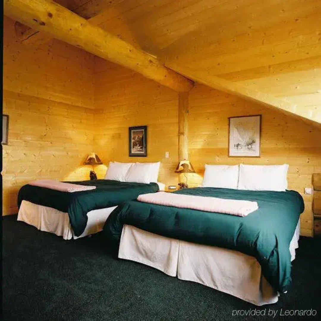 Bear Track Inn