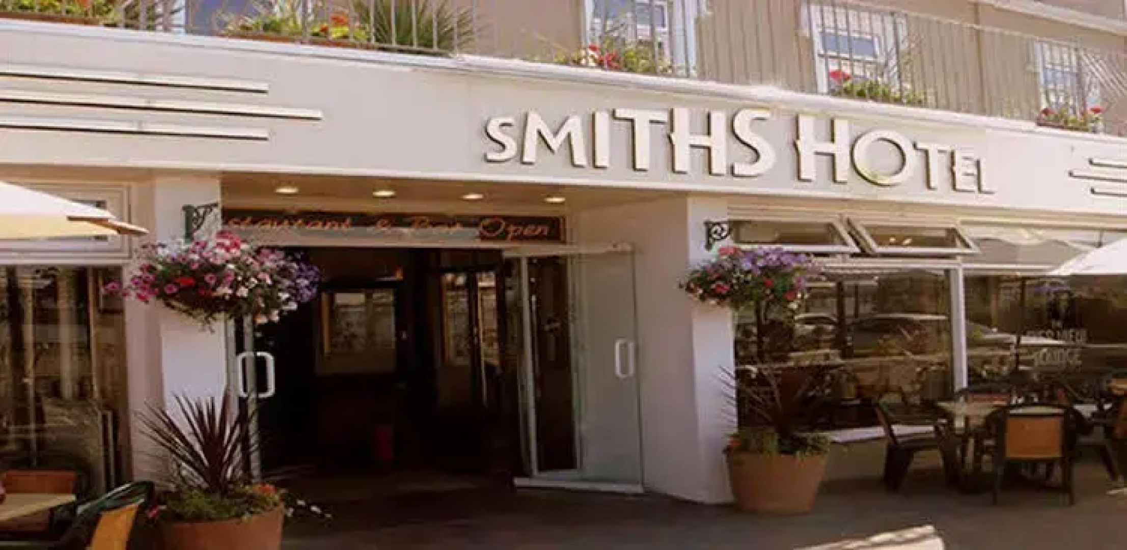 Smiths Hotel