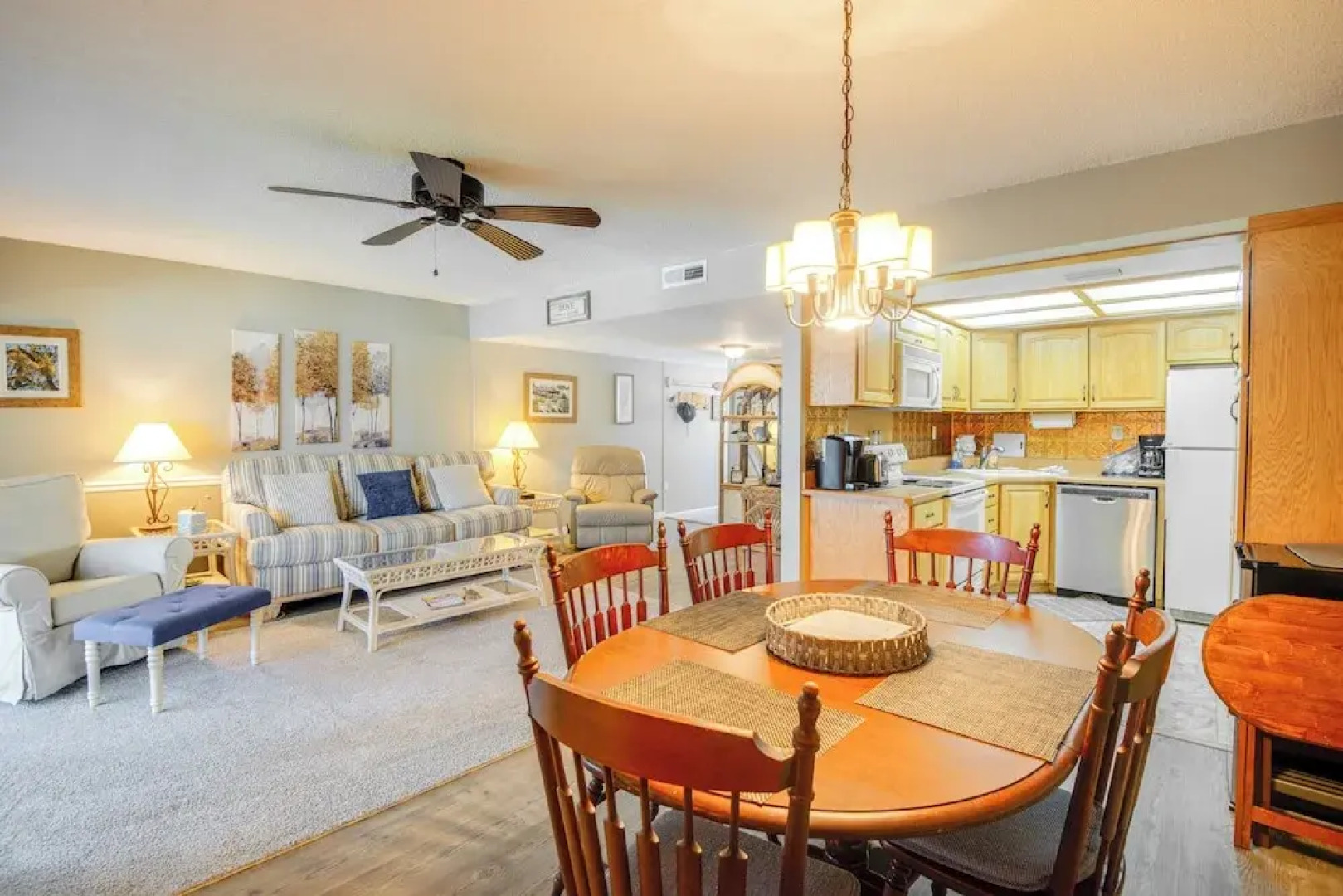 Pool Access & Lanai: Riverfront Welaka Condo!