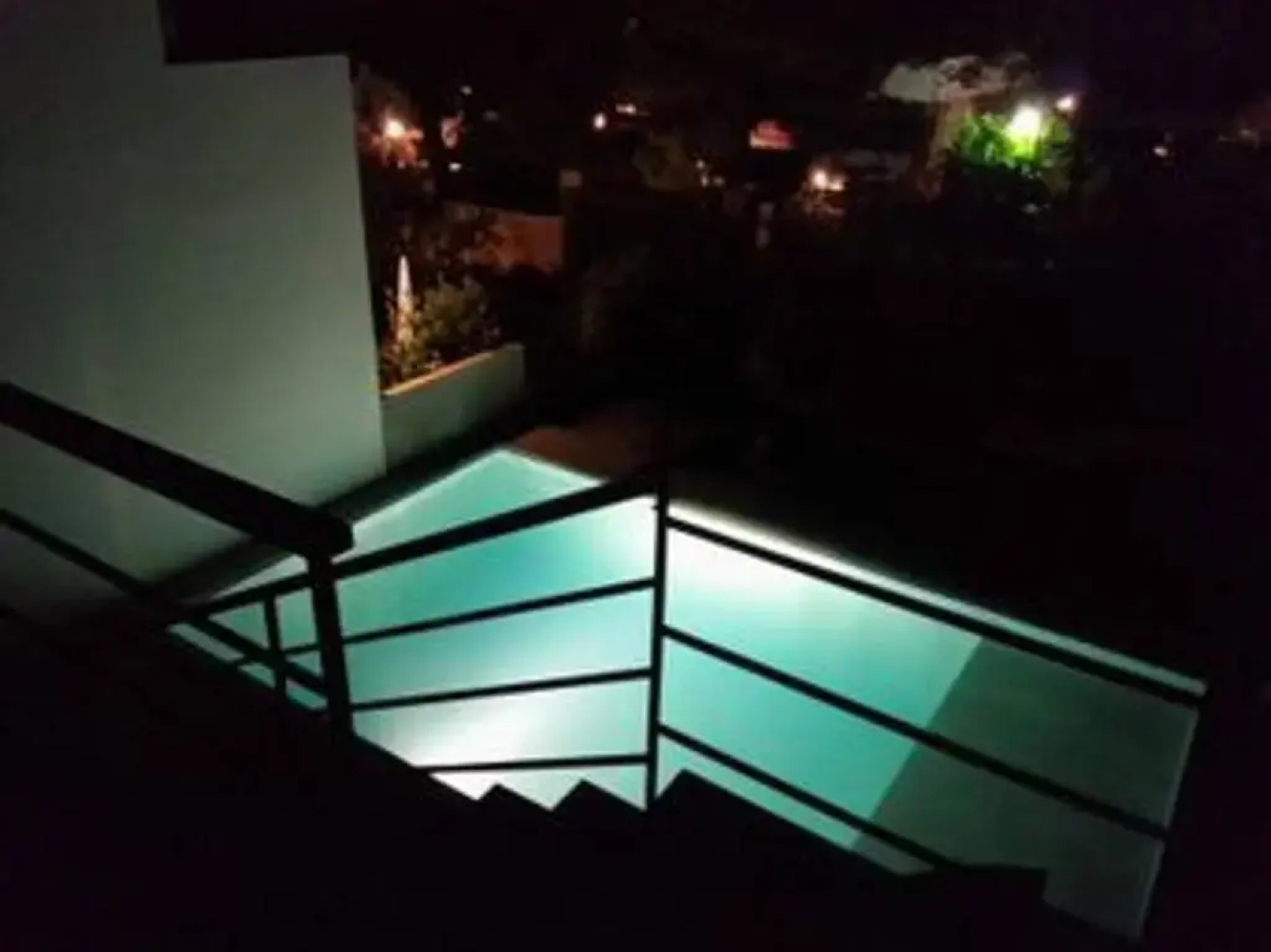 Whole Modern Villa With Pool And Near The Sea