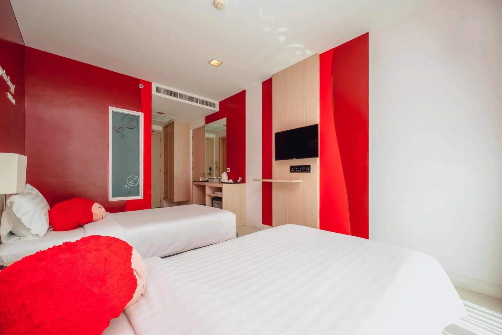Sleep With Me Hotel design hotel @ patong