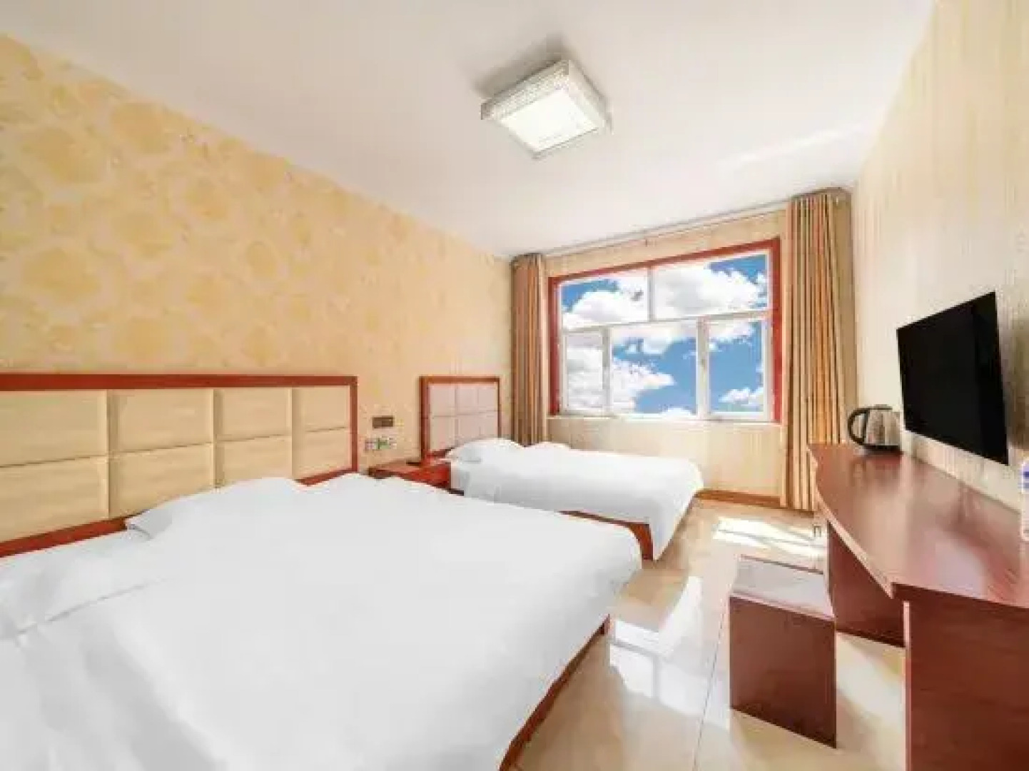 Ulan Butong JinShangZhiXing Hotel