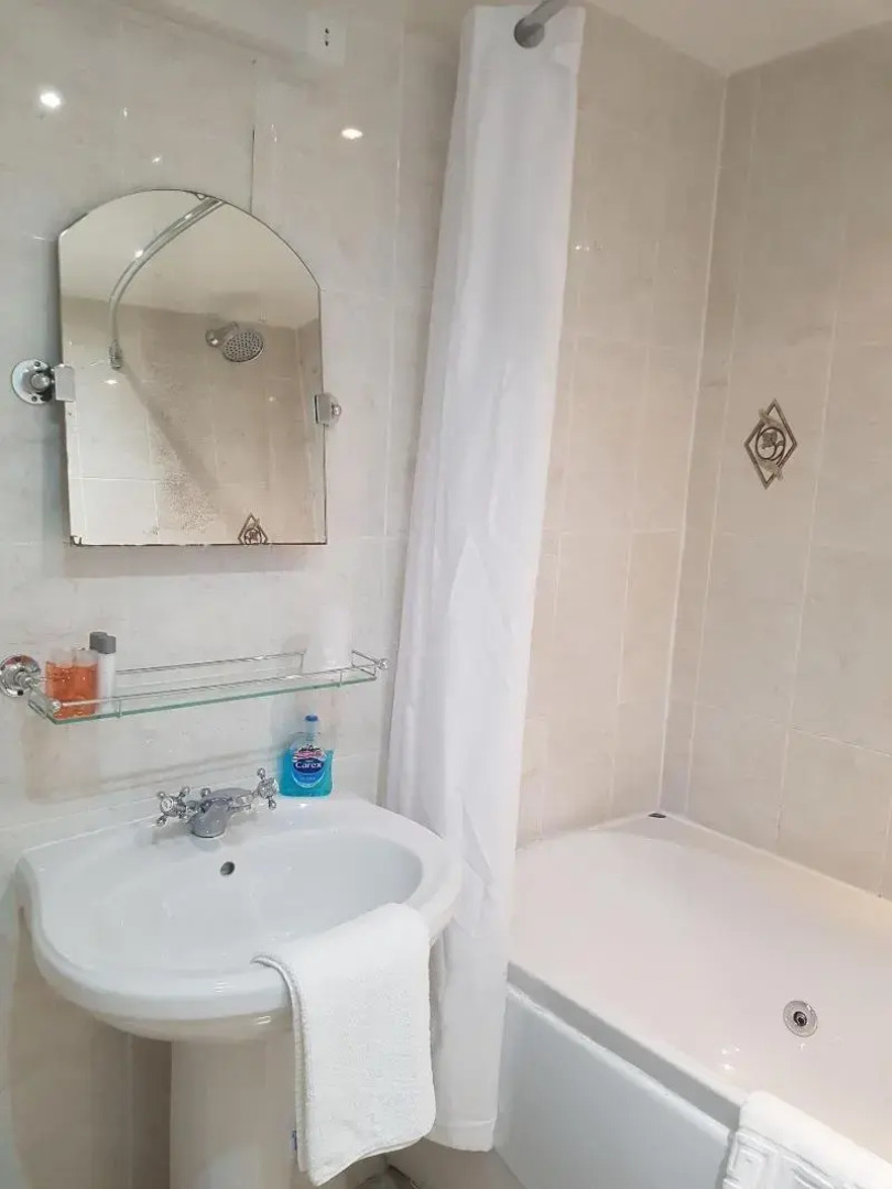 McInnes House rooms with breakfast