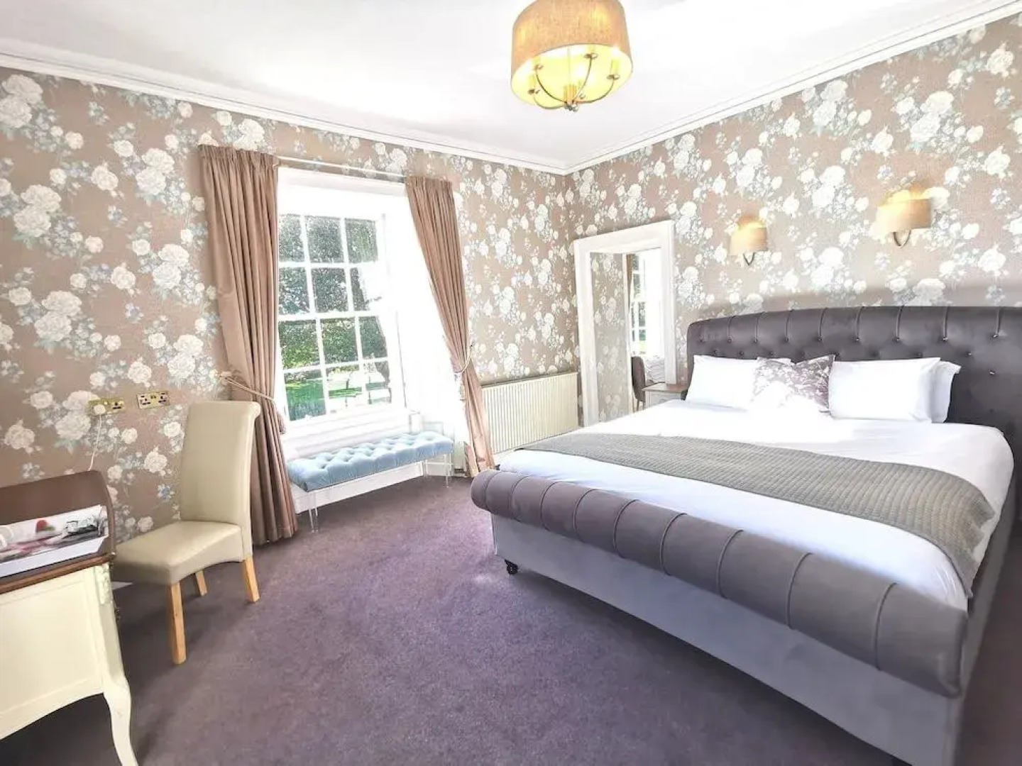 Lunan House Hotel