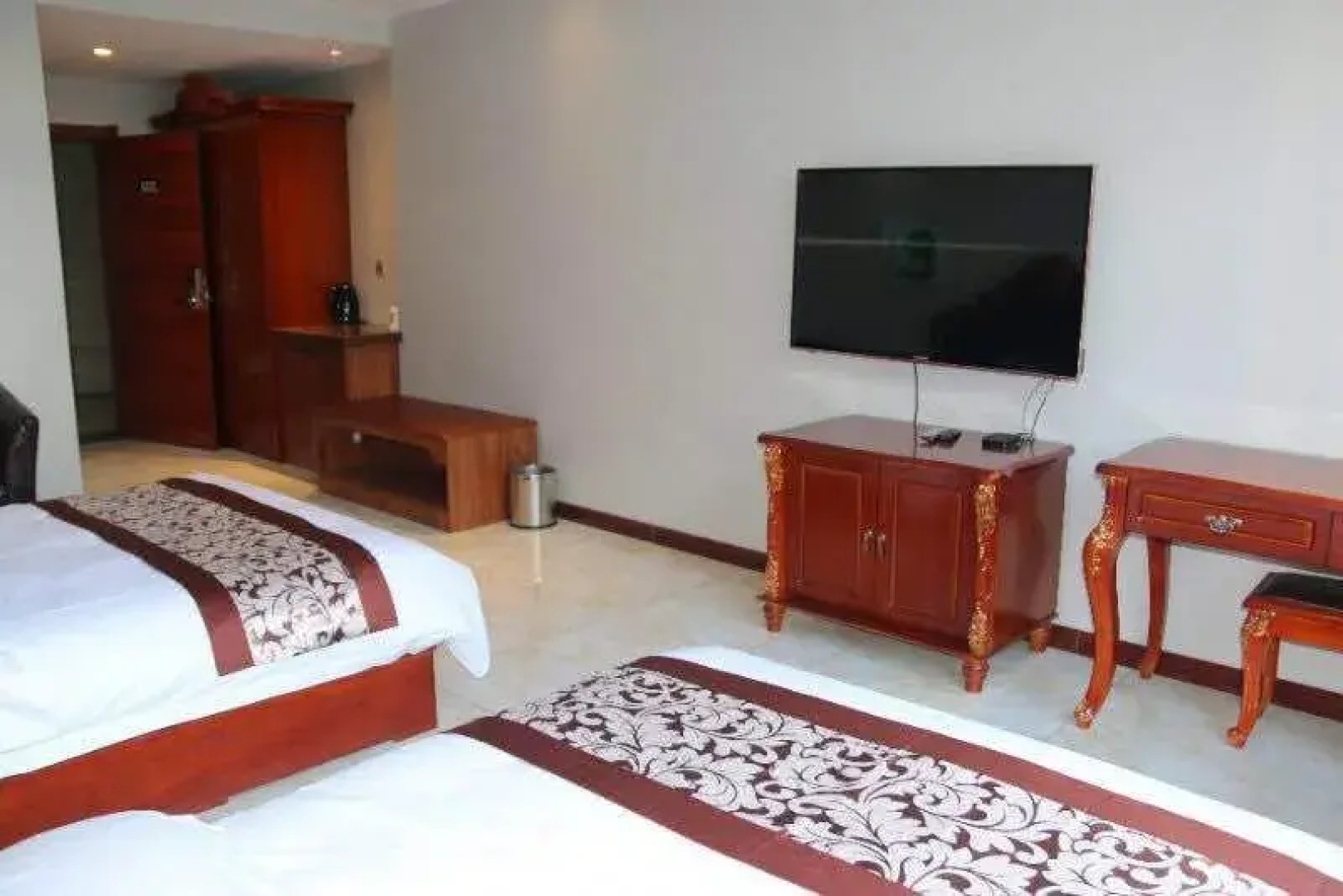 Super 8 Hotel (Tongliao Affiliated Hospital)