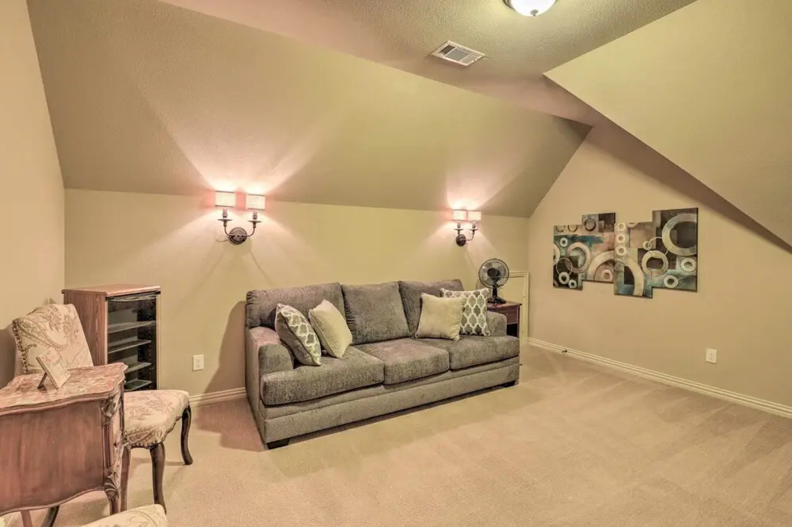 Chic Family-friendly Home in Irving w/ Yard!