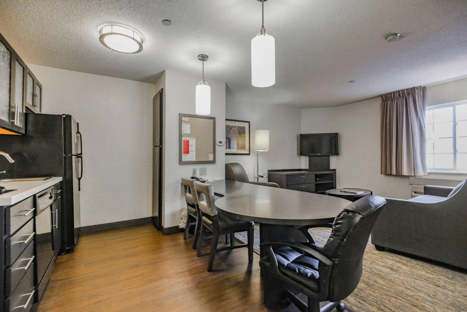 Sonesta Simply Suites Birmingham Hoover