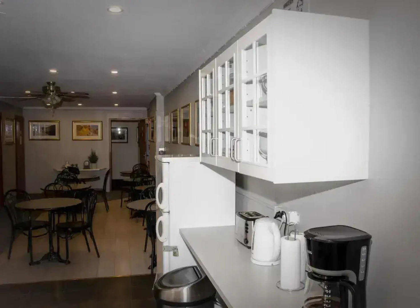 B&B Guesthouse - Bed and Breakfast Keflavik Centre