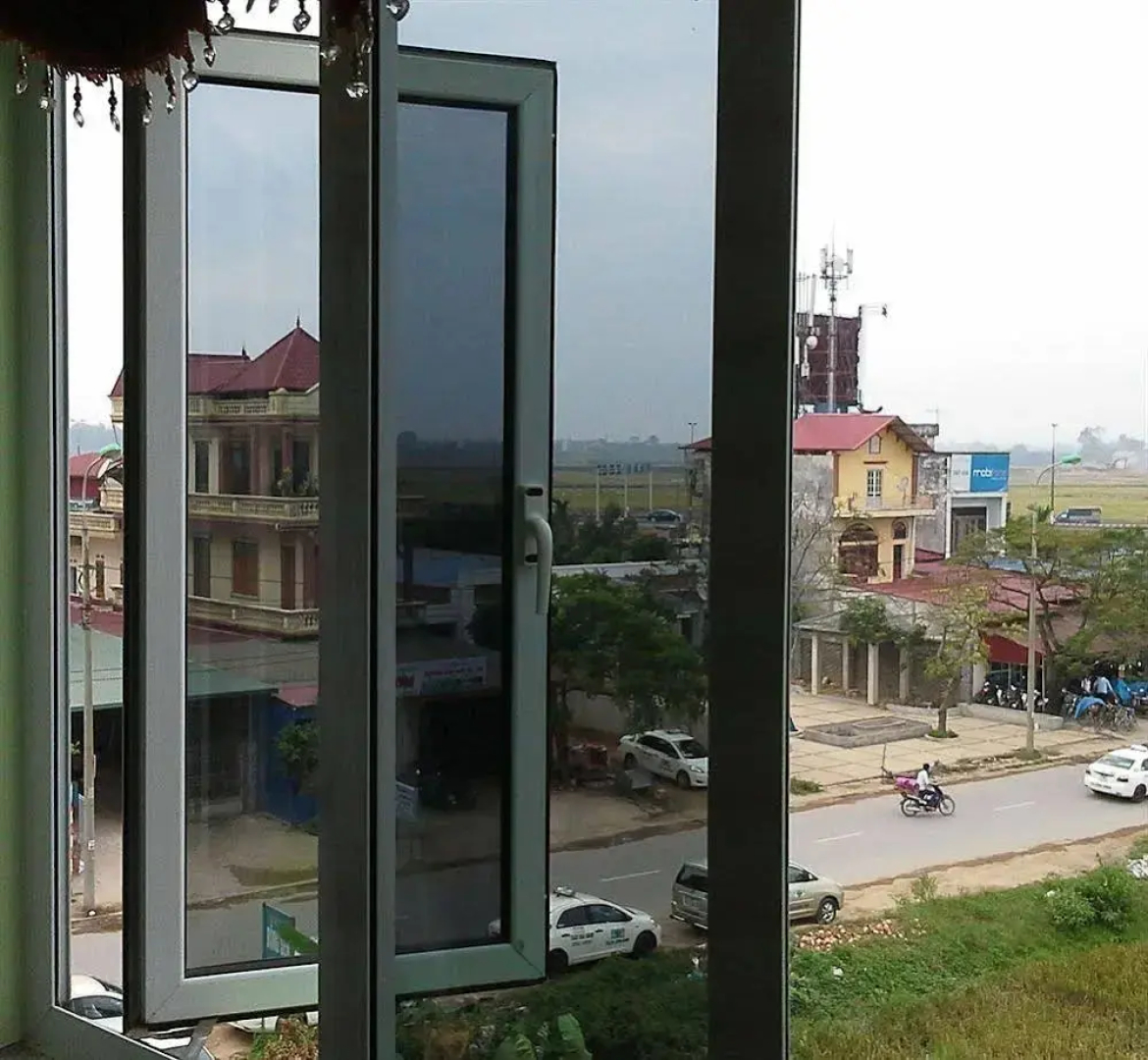 Avi Transit Hotel