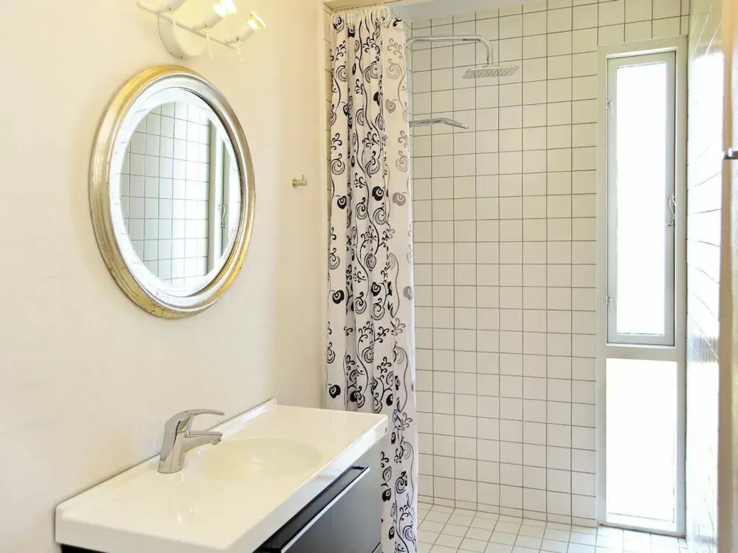 Picturesque Holiday Home in Mesinge With Sea Views