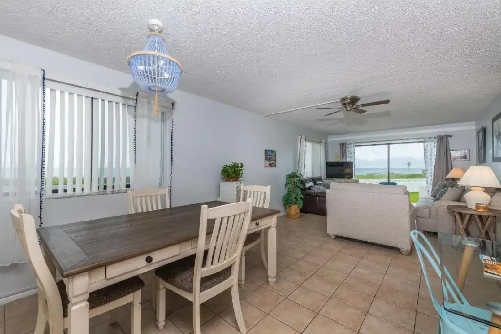 Lovely 2 Bedroom Beachfront Condo