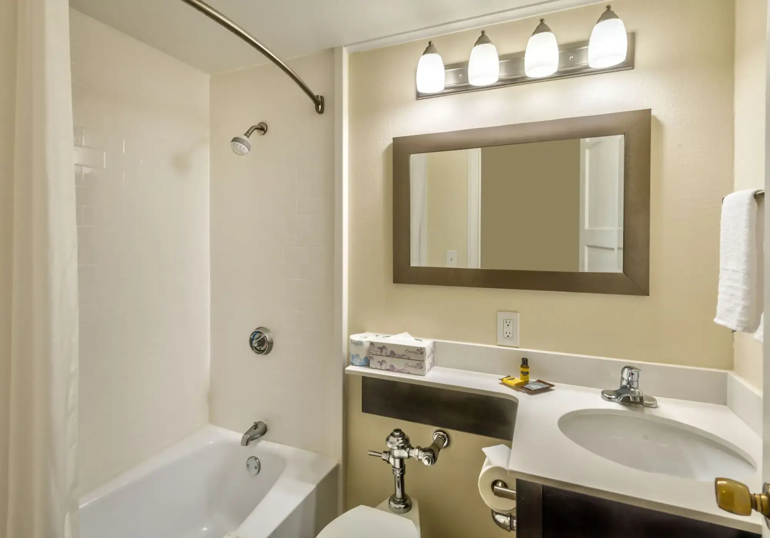 Baranof Hotel, Best Western Signature Collection