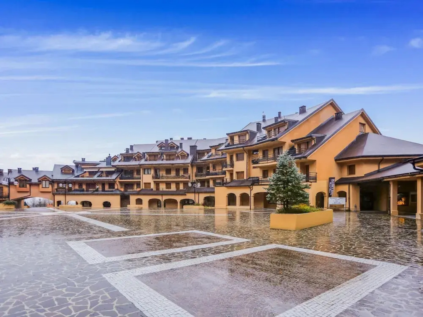 Pretty Holiday Home in Artogne With Patio