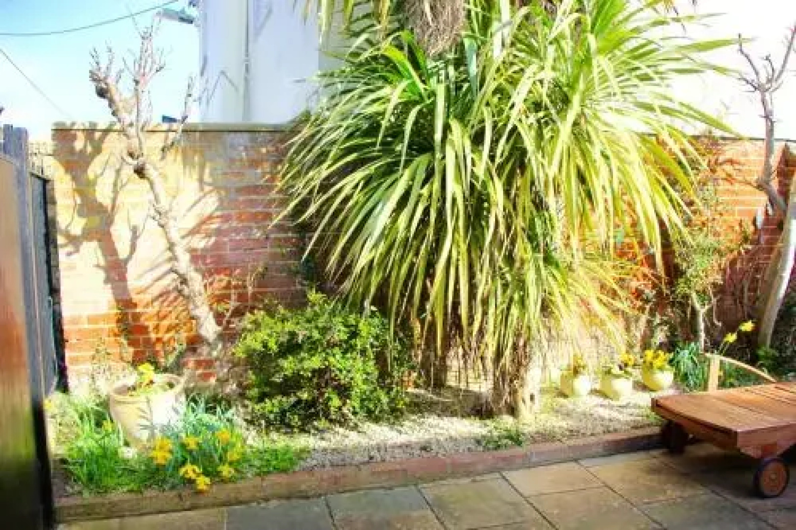 Romantic Flint Cottage on the Suffolk Coast