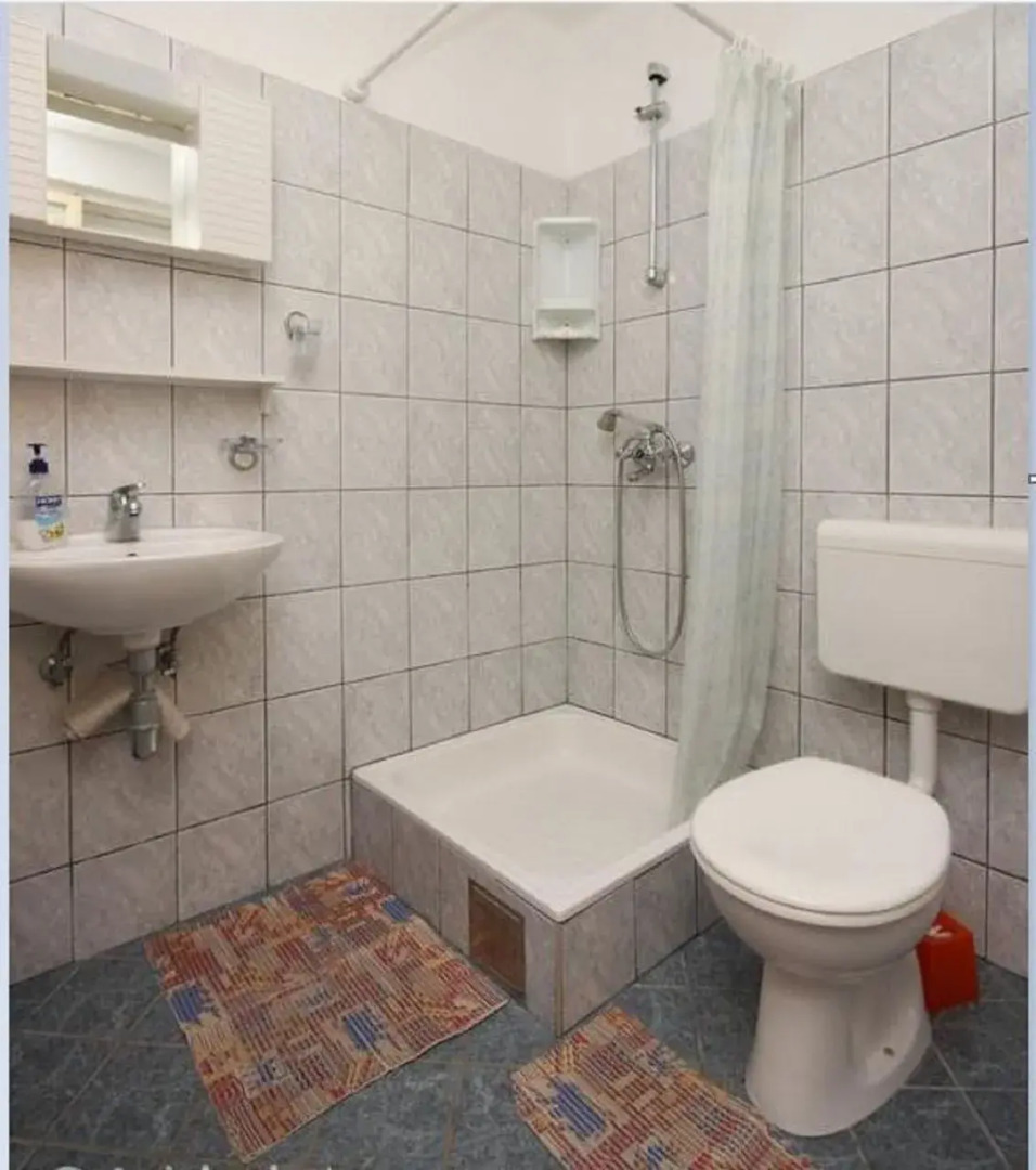 Room Mare - economy rooms: R3 Sucuraj, Island Hvar