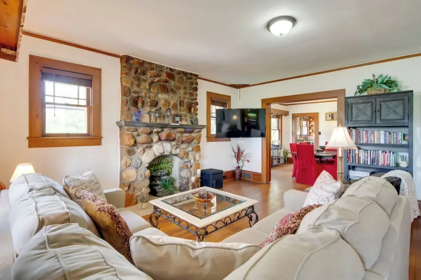 Hike + Explore: Mountain-view Escape in Candler