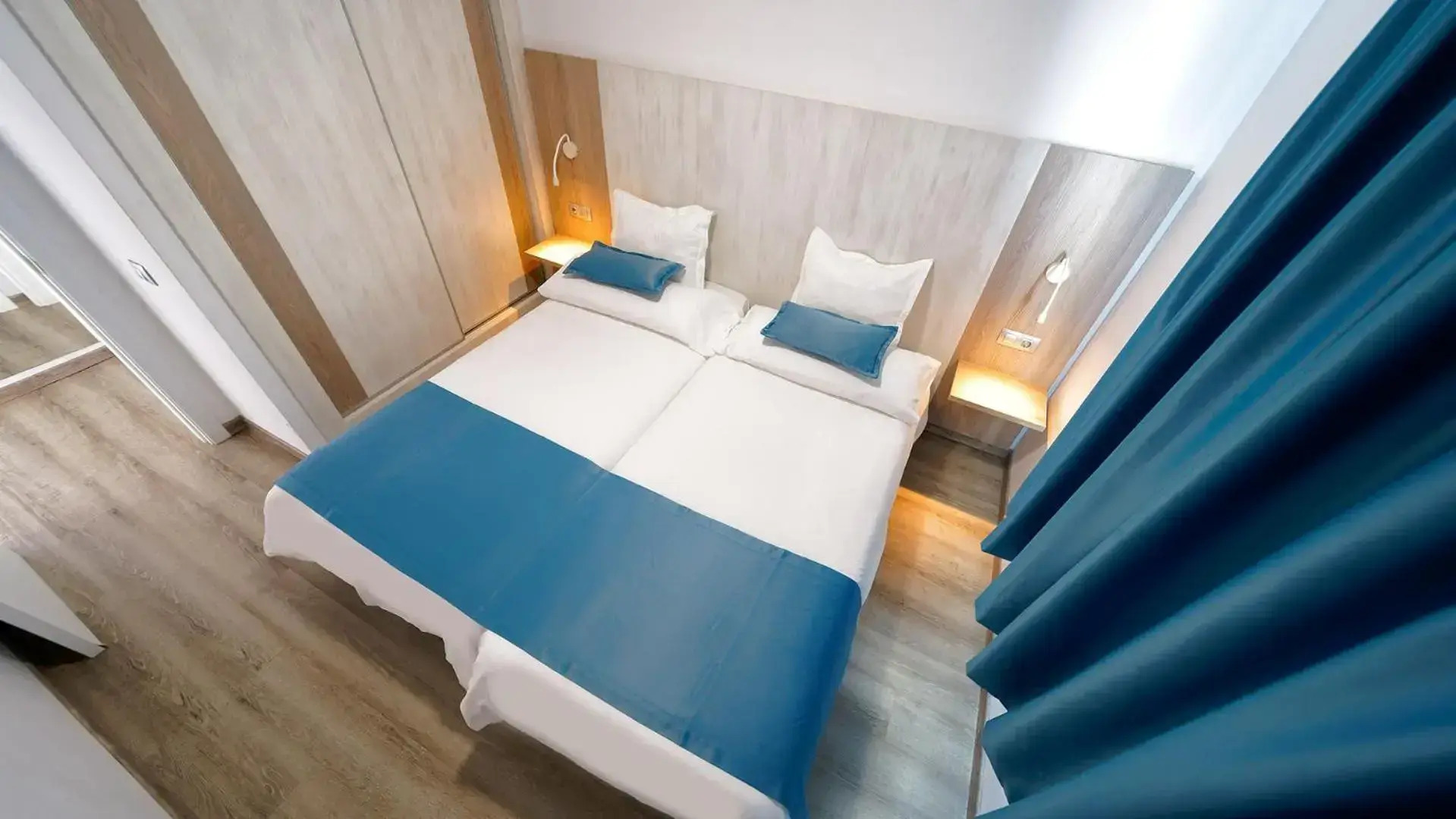 Apartamentos Blue Star